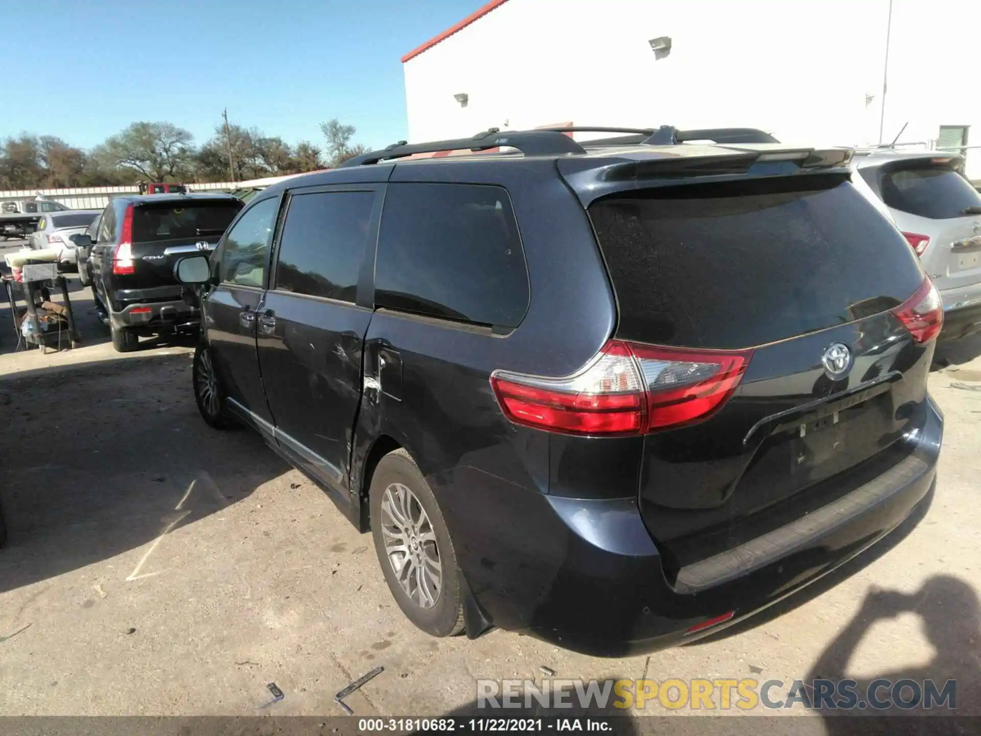 3 Фотография поврежденного автомобиля 5TDYZ3DC9LS049097 TOYOTA SIENNA 2020