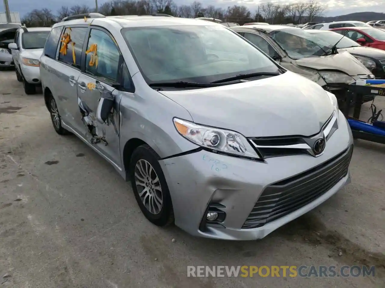 1 Photograph of a damaged car 5TDYZ3DC9LS053943 TOYOTA SIENNA 2020