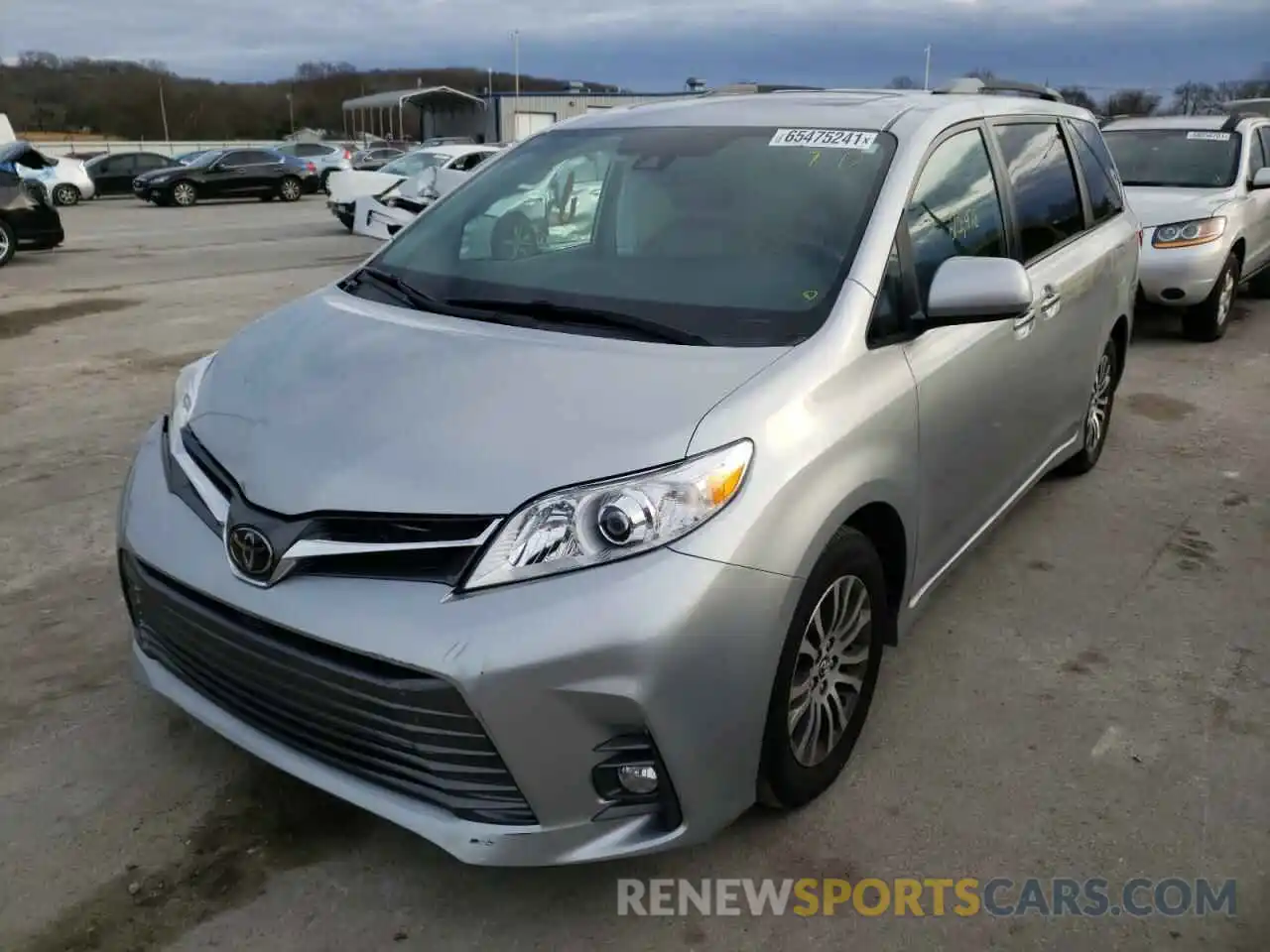 2 Photograph of a damaged car 5TDYZ3DC9LS053943 TOYOTA SIENNA 2020