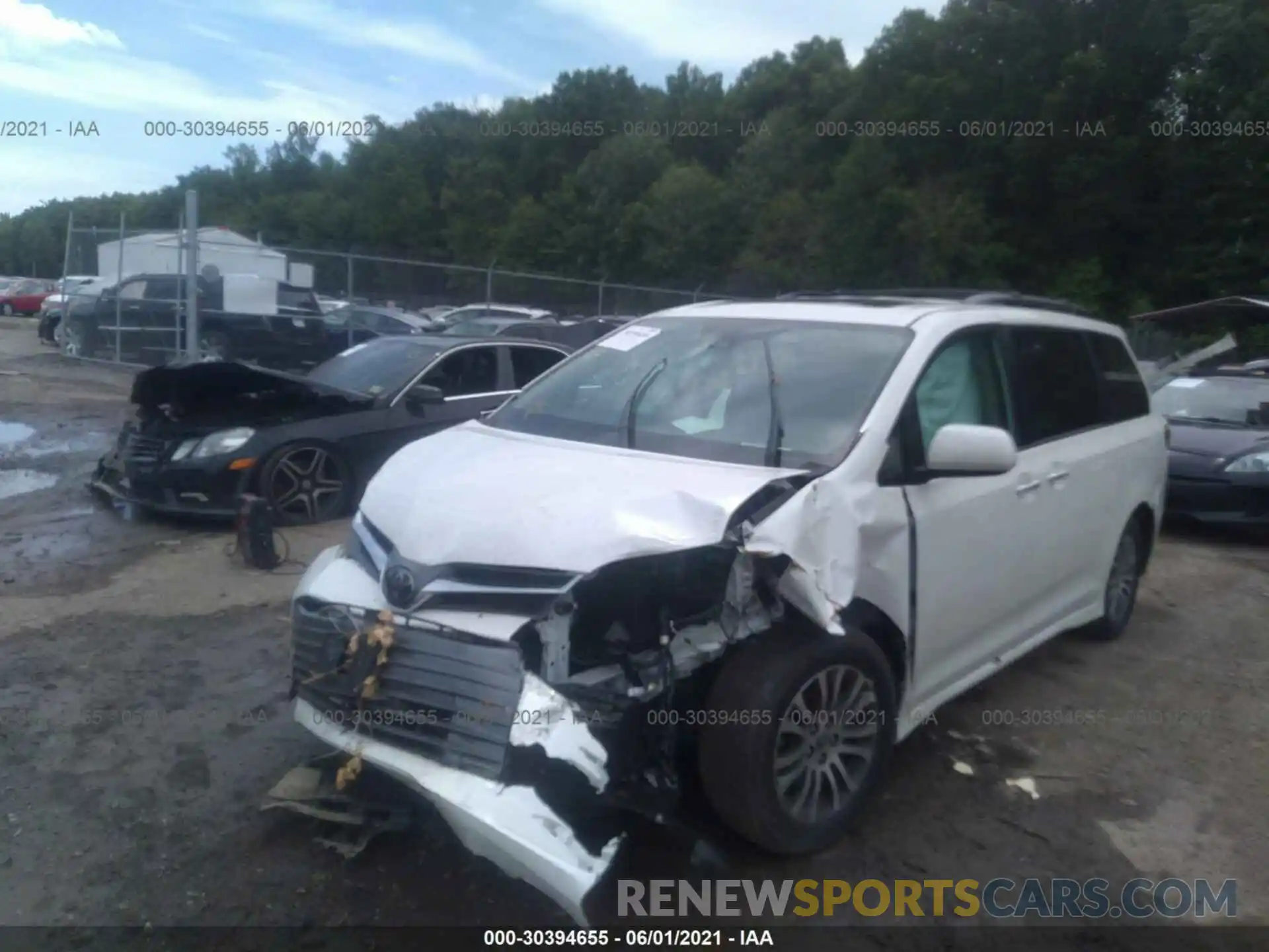 6 Photograph of a damaged car 5TDYZ3DC9LS057779 TOYOTA SIENNA 2020