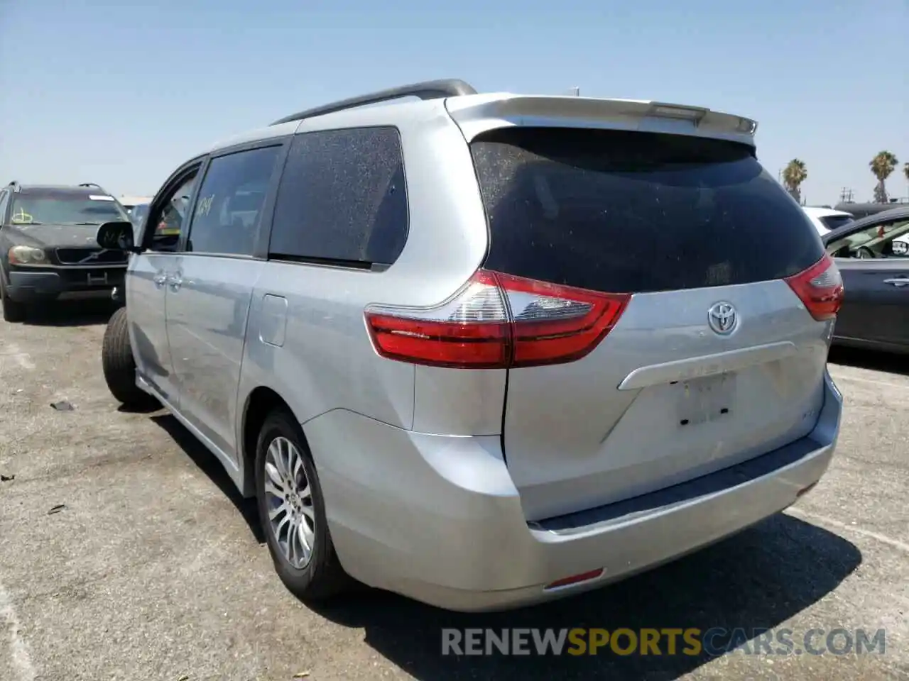 3 Photograph of a damaged car 5TDYZ3DC9LS061802 TOYOTA SIENNA 2020