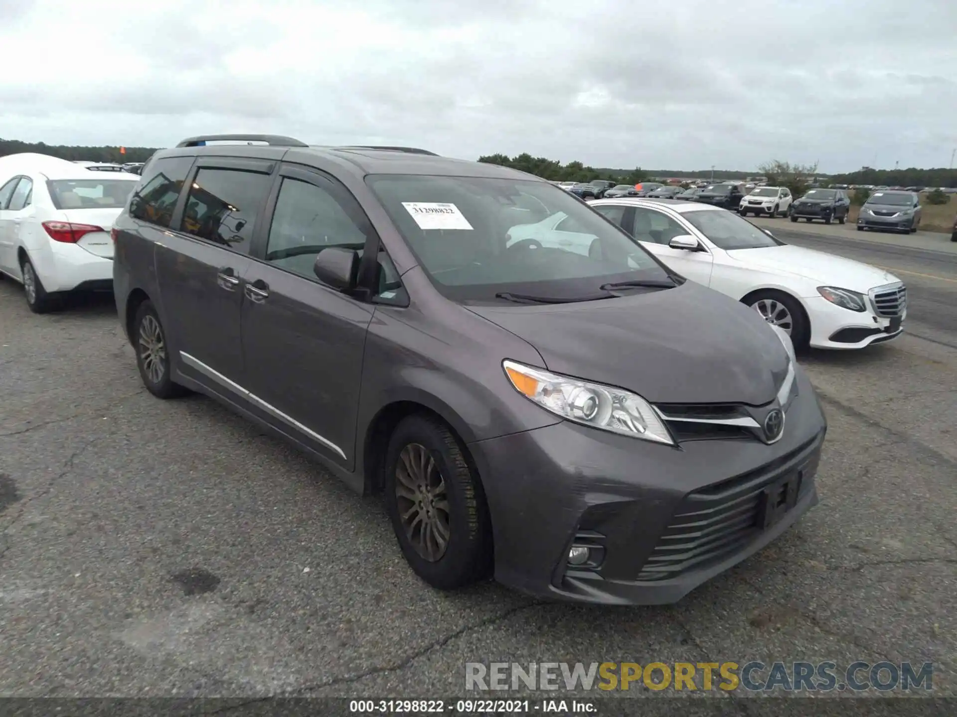 1 Photograph of a damaged car 5TDYZ3DC9LS062075 TOYOTA SIENNA 2020