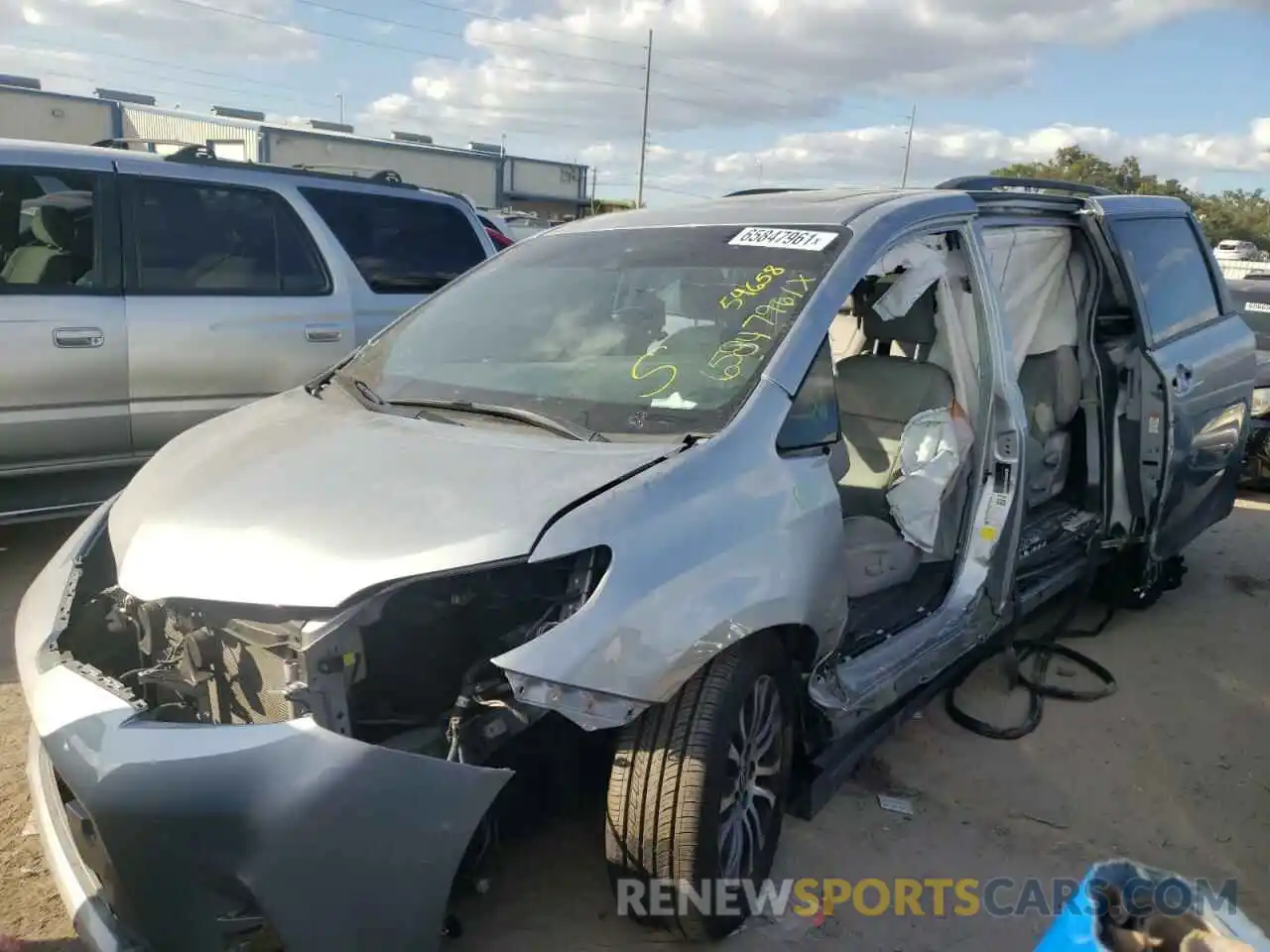 2 Photograph of a damaged car 5TDYZ3DC9LS062240 TOYOTA SIENNA 2020