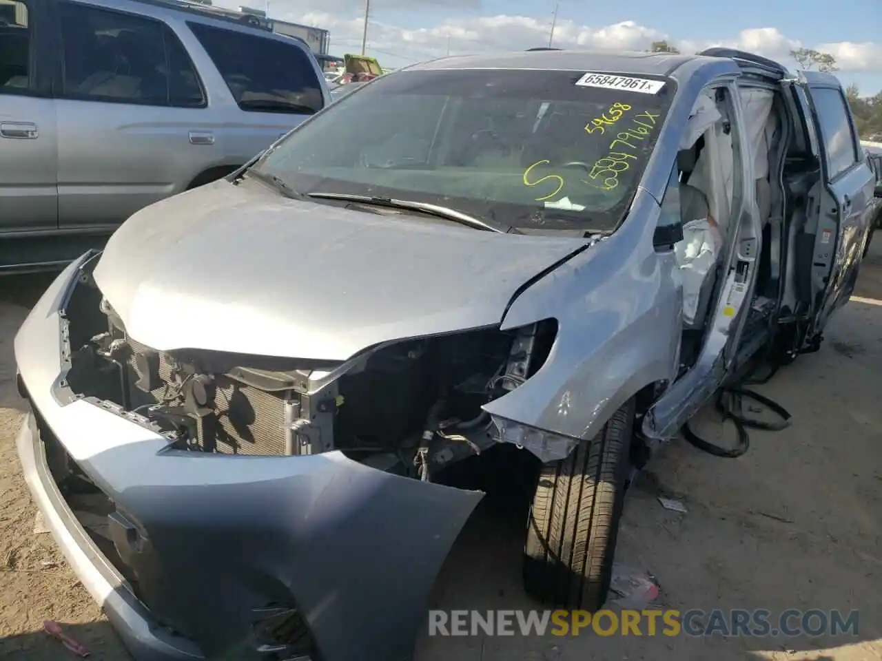 9 Photograph of a damaged car 5TDYZ3DC9LS062240 TOYOTA SIENNA 2020