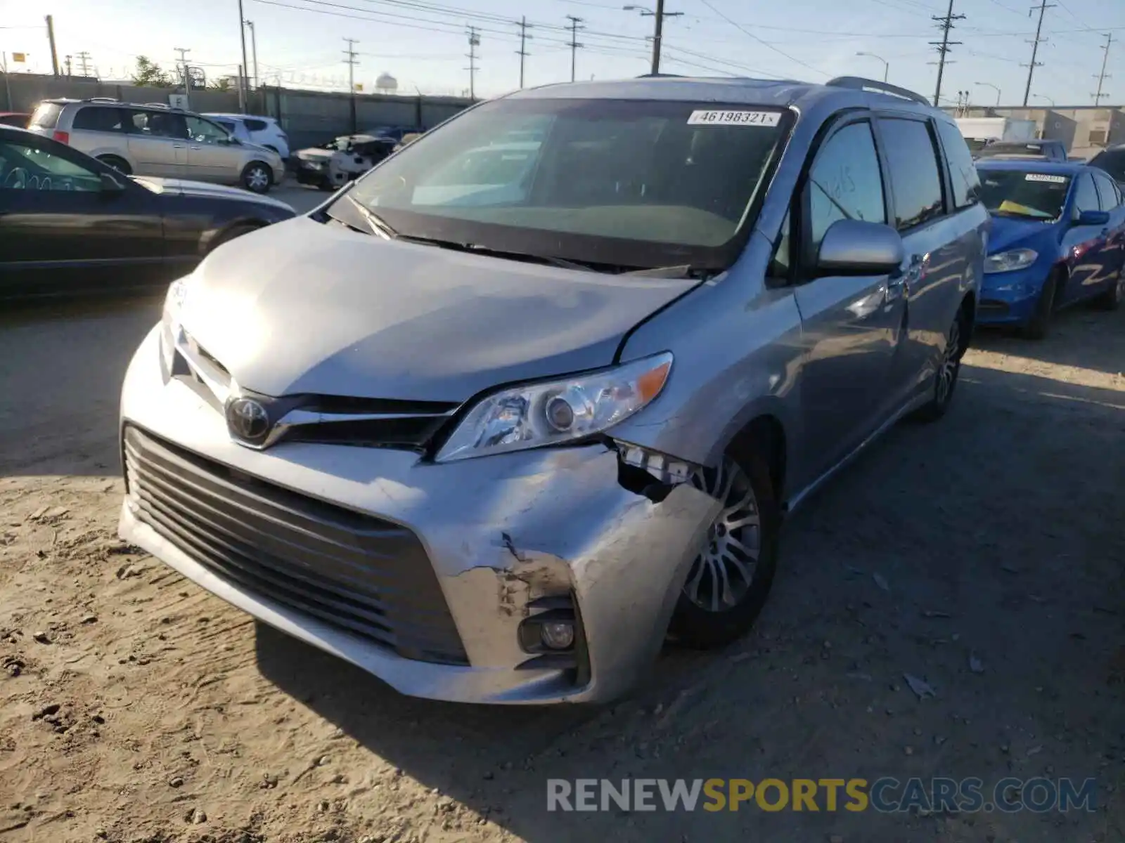 2 Photograph of a damaged car 5TDYZ3DC9LS063873 TOYOTA SIENNA 2020