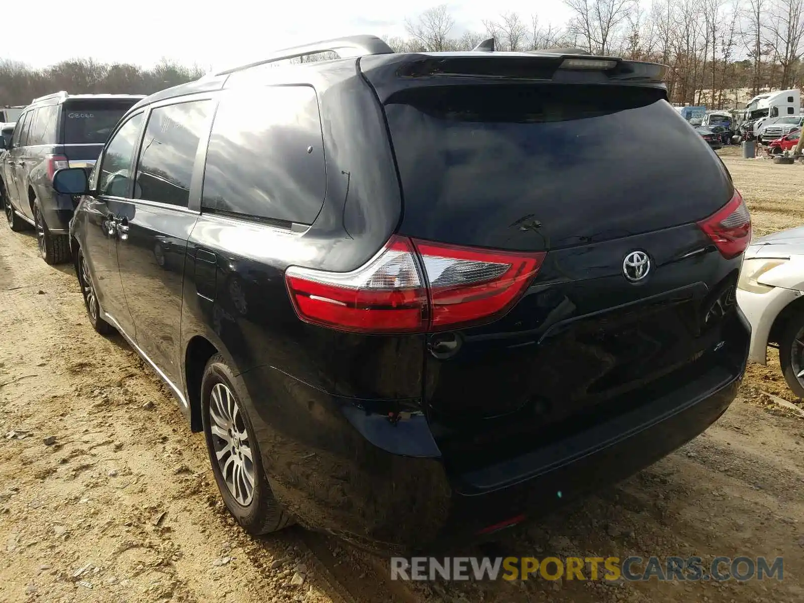 3 Photograph of a damaged car 5TDYZ3DC9LS067180 TOYOTA SIENNA 2020