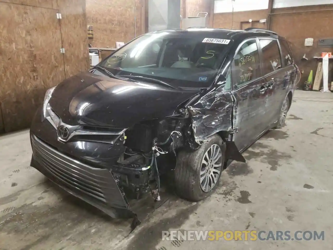 2 Photograph of a damaged car 5TDYZ3DC9LS072282 TOYOTA SIENNA 2020