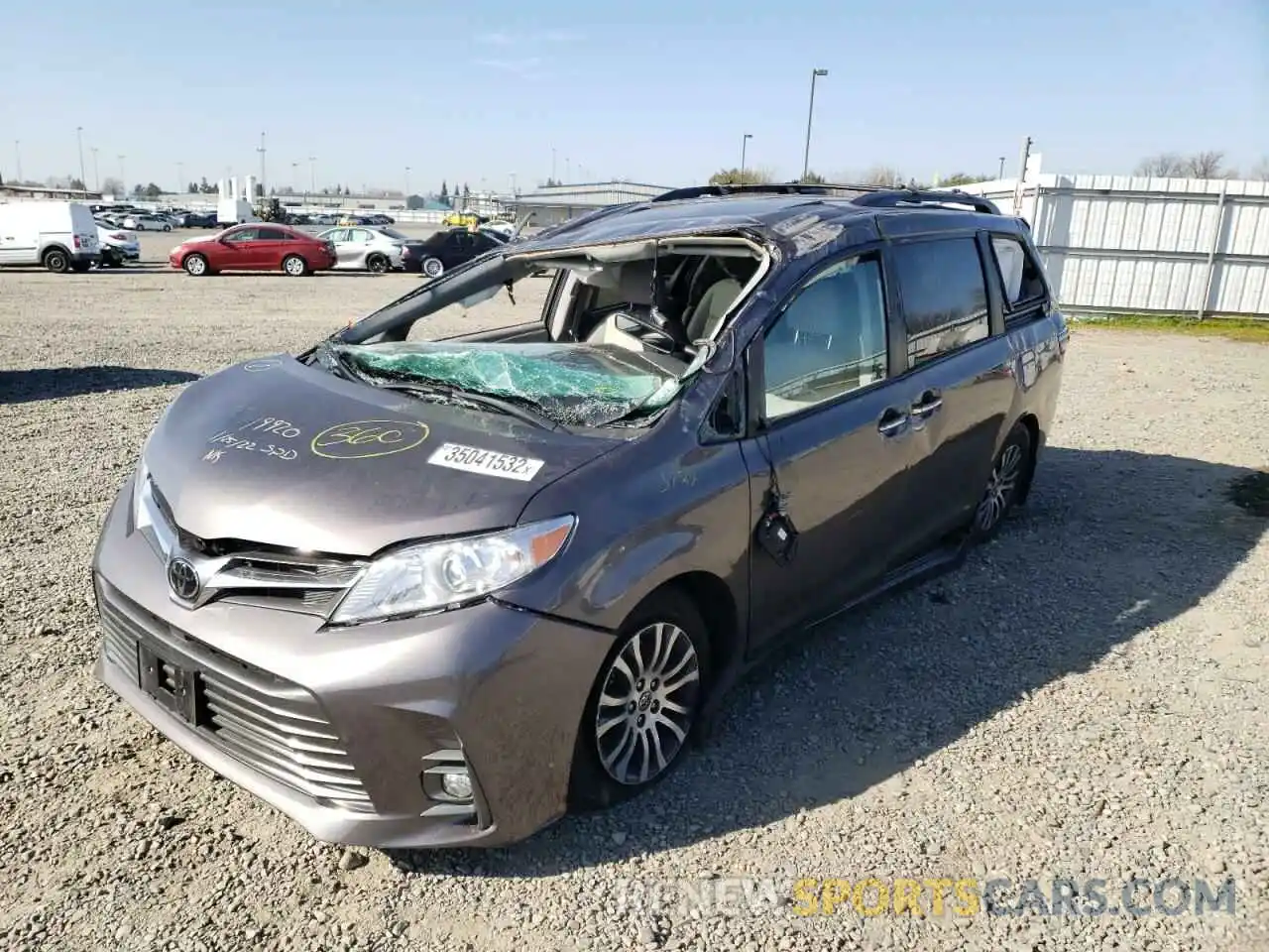 2 Фотография поврежденного автомобиля 5TDYZ3DC9LS073139 TOYOTA SIENNA 2020