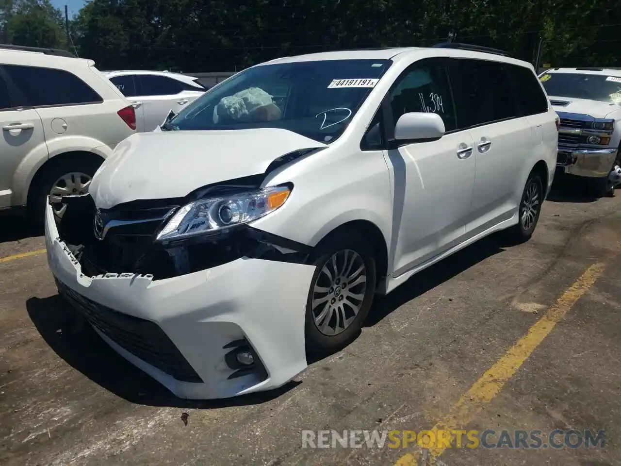 2 Photograph of a damaged car 5TDYZ3DC9LS082052 TOYOTA SIENNA 2020