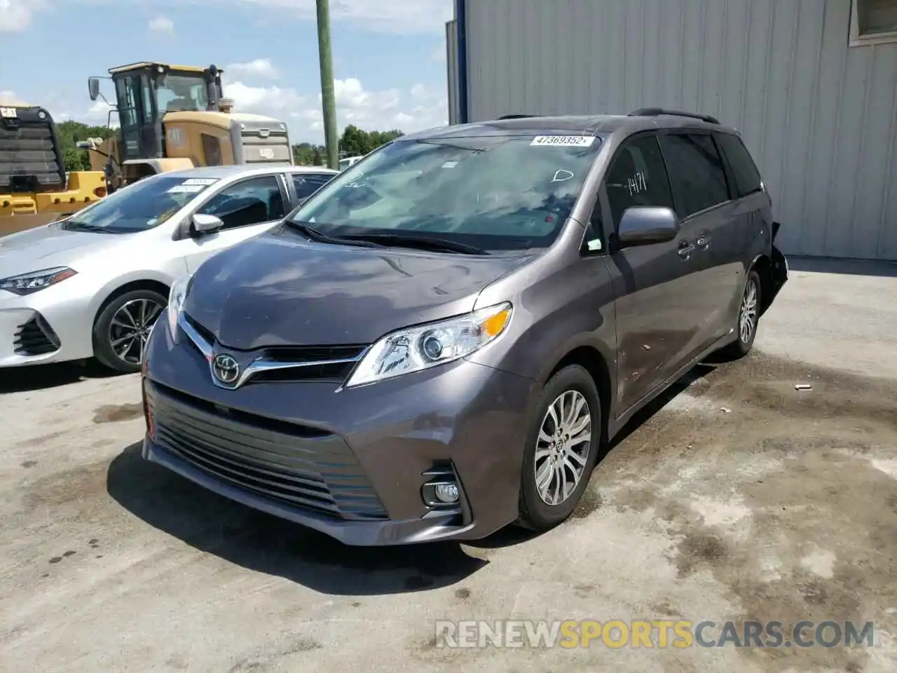 2 Photograph of a damaged car 5TDYZ3DC9LS086179 TOYOTA SIENNA 2020