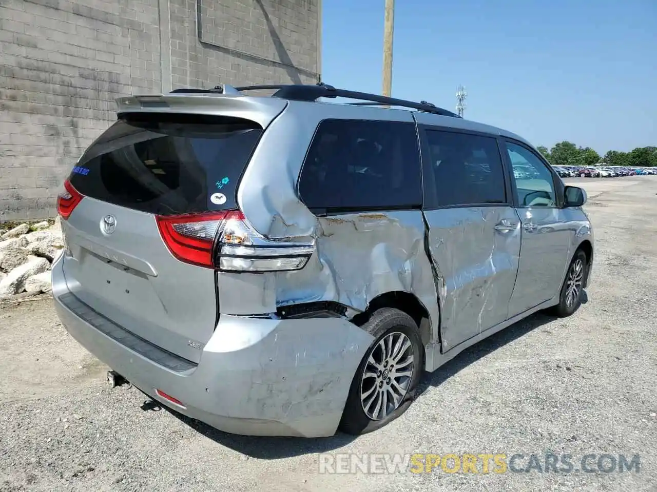 4 Фотография поврежденного автомобиля 5TDYZ3DCXLS021468 TOYOTA SIENNA 2020