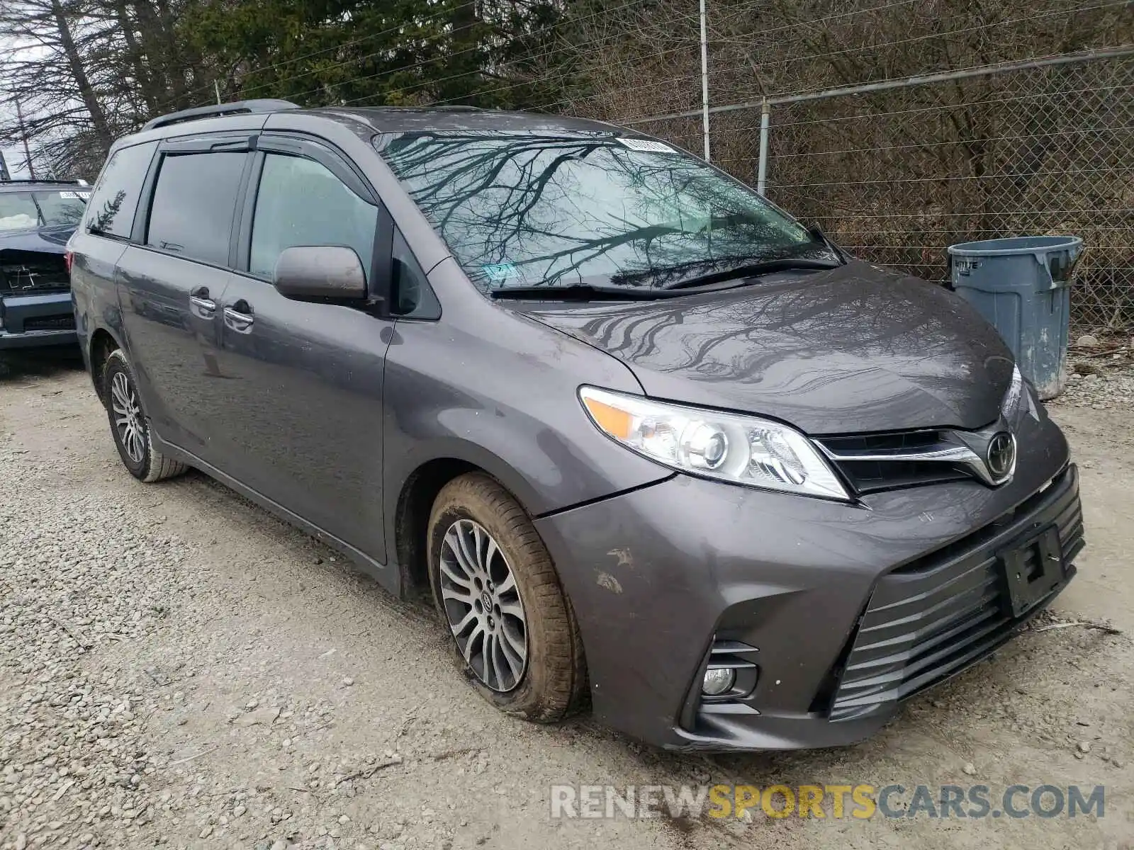 1 Фотография поврежденного автомобиля 5TDYZ3DCXLS023799 TOYOTA SIENNA 2020