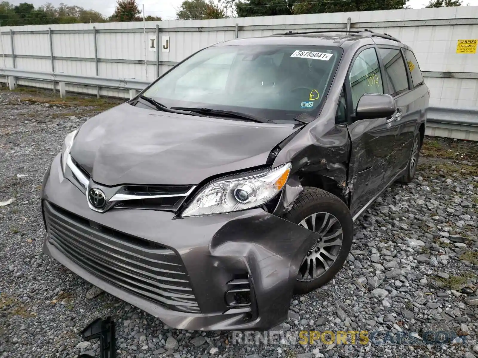 2 Photograph of a damaged car 5TDYZ3DCXLS024578 TOYOTA SIENNA 2020