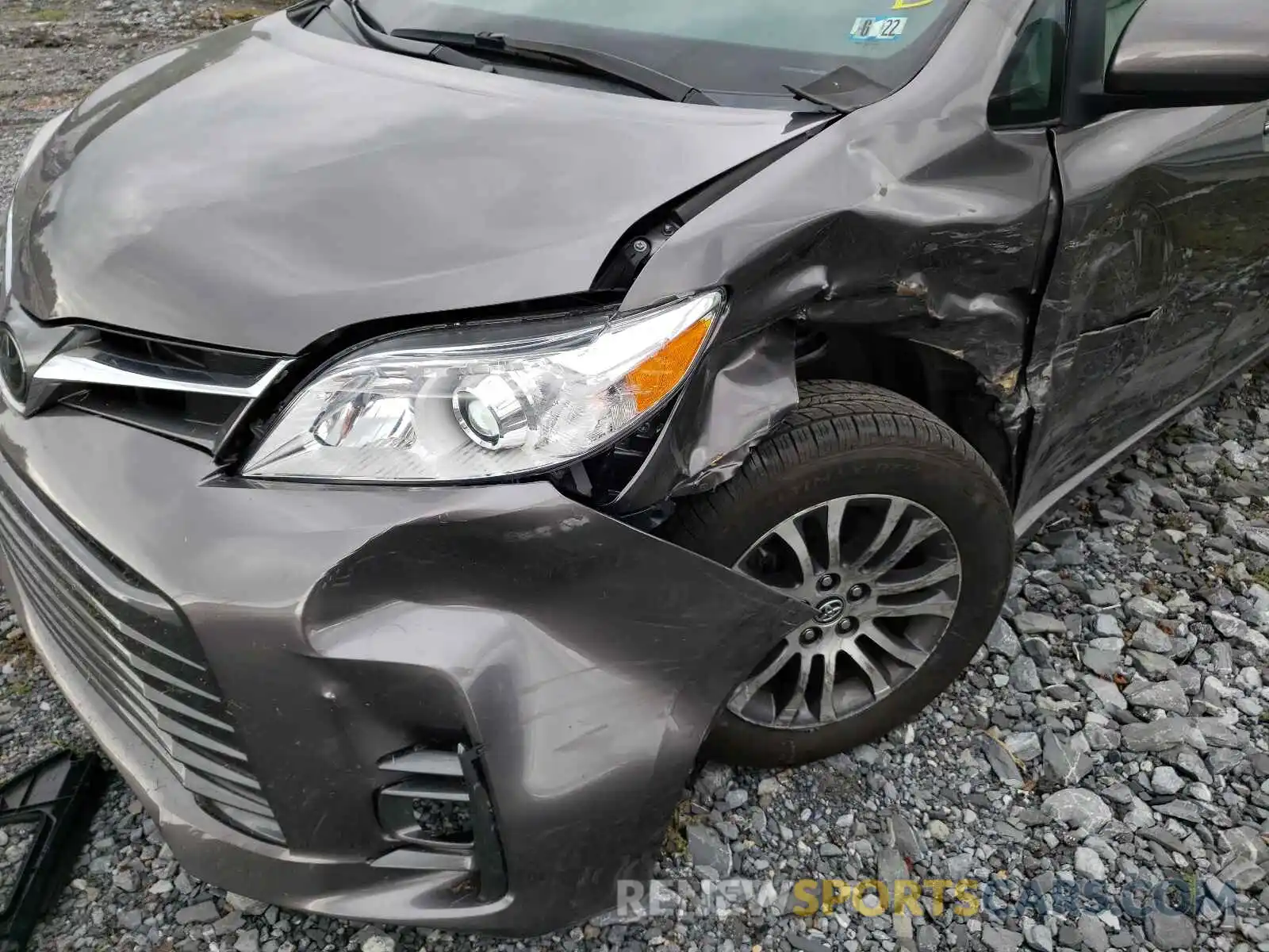 9 Photograph of a damaged car 5TDYZ3DCXLS024578 TOYOTA SIENNA 2020