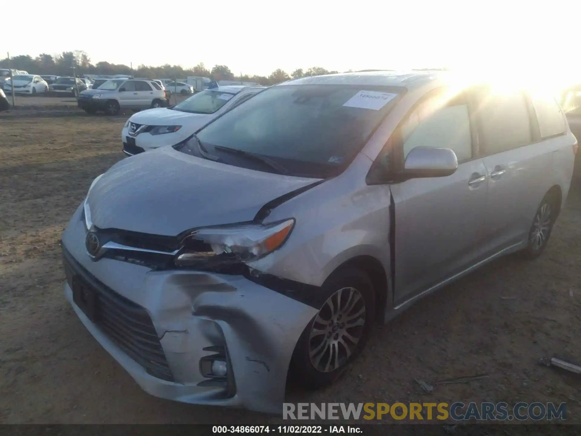 2 Photograph of a damaged car 5TDYZ3DCXLS030221 TOYOTA SIENNA 2020