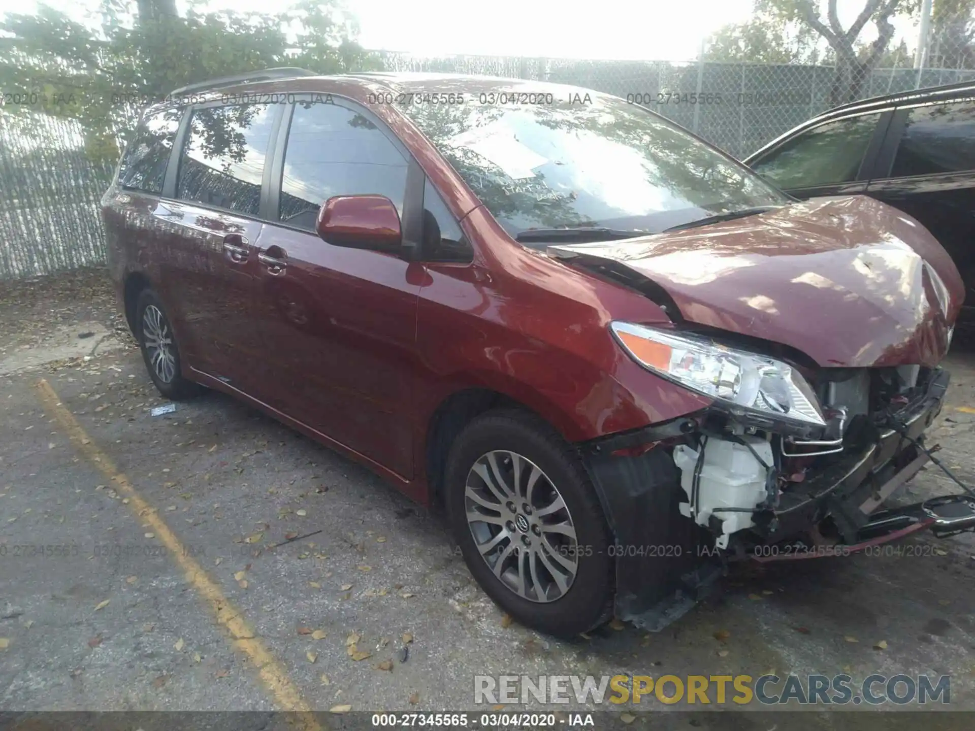 1 Photograph of a damaged car 5TDYZ3DCXLS032003 TOYOTA SIENNA 2020