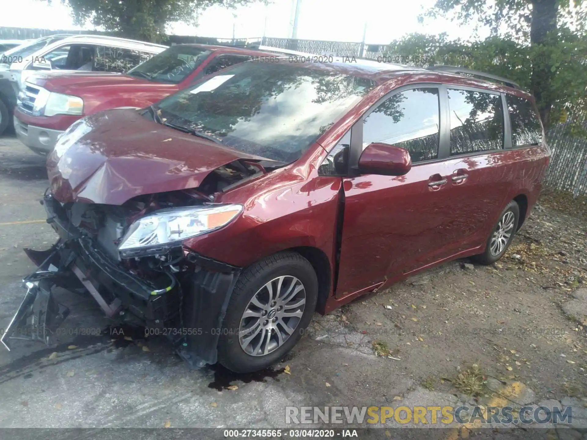 2 Photograph of a damaged car 5TDYZ3DCXLS032003 TOYOTA SIENNA 2020