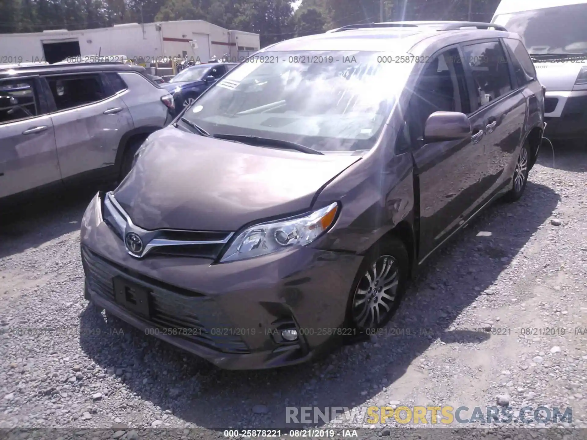 2 Фотография поврежденного автомобиля 5TDYZ3DCXLS035564 TOYOTA SIENNA 2020