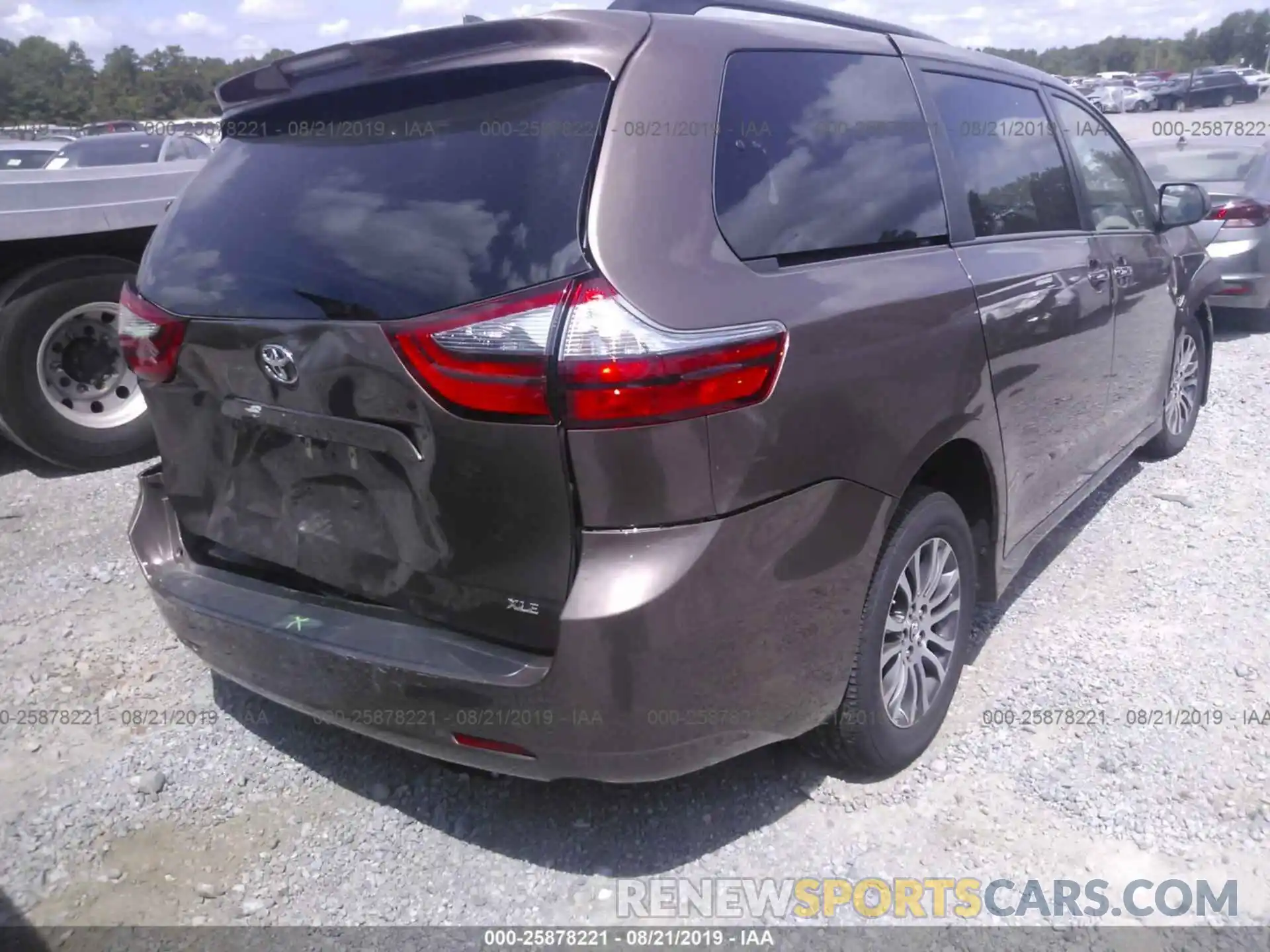 4 Фотография поврежденного автомобиля 5TDYZ3DCXLS035564 TOYOTA SIENNA 2020