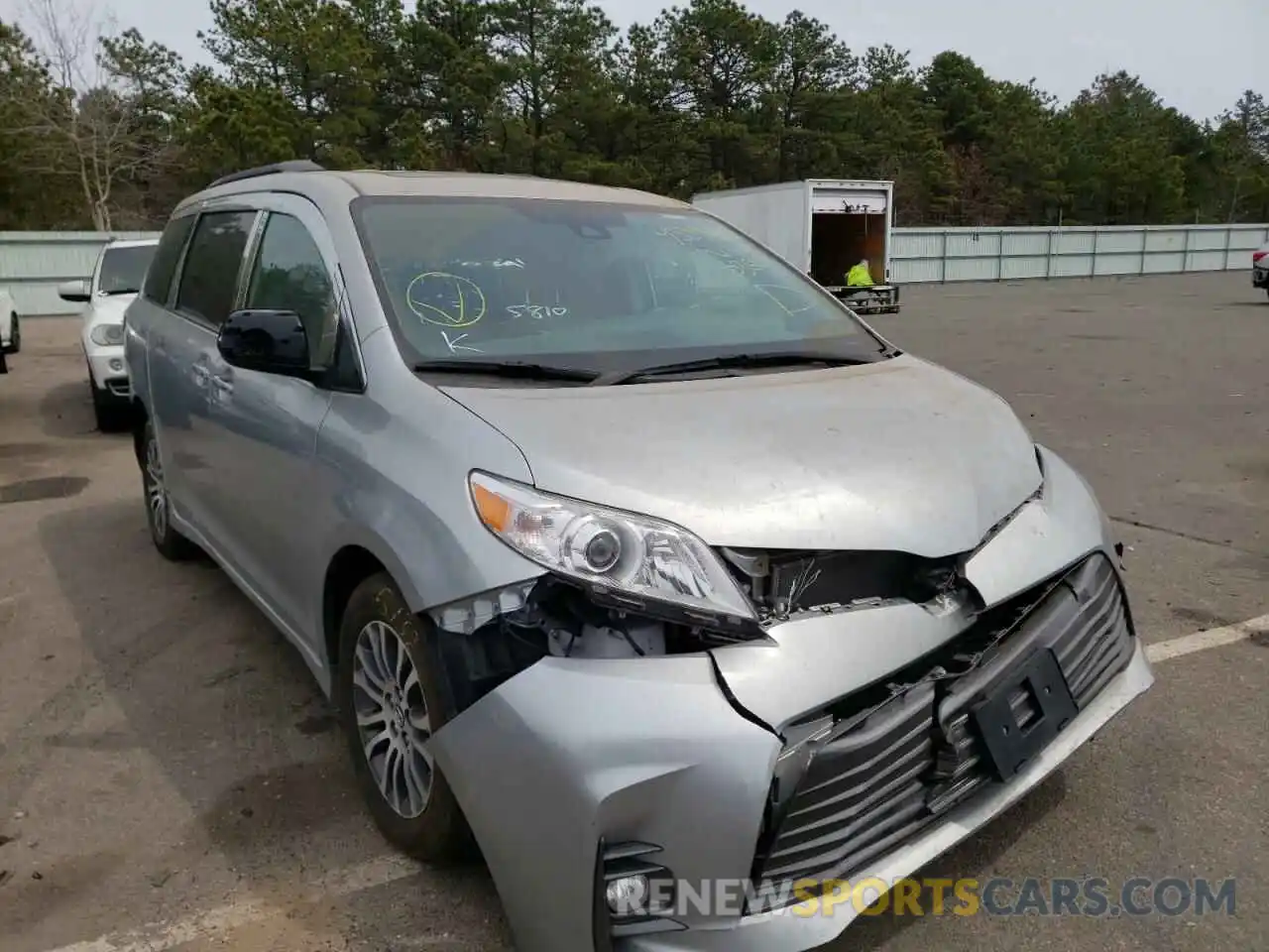 1 Photograph of a damaged car 5TDYZ3DCXLS035810 TOYOTA SIENNA 2020