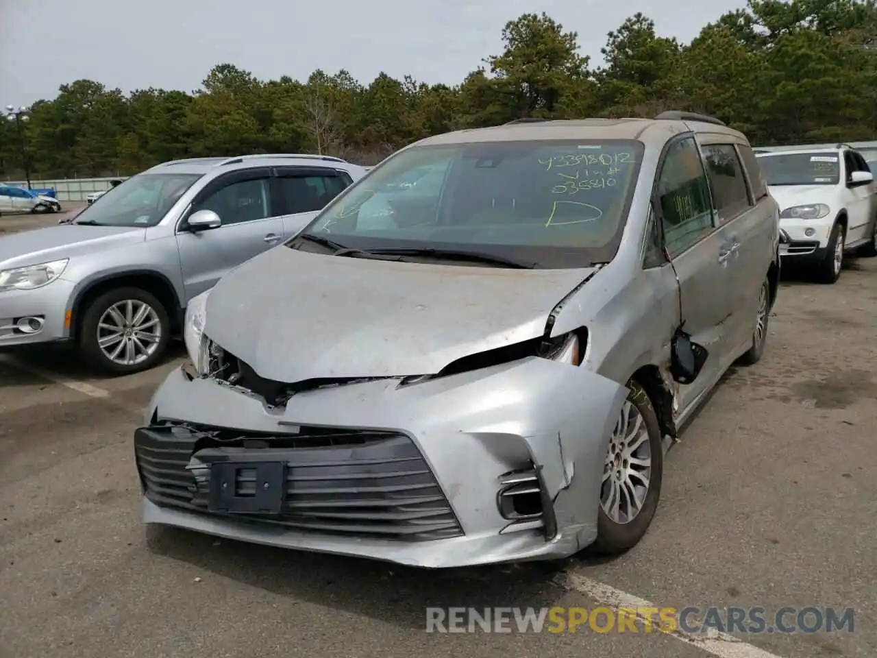 2 Photograph of a damaged car 5TDYZ3DCXLS035810 TOYOTA SIENNA 2020