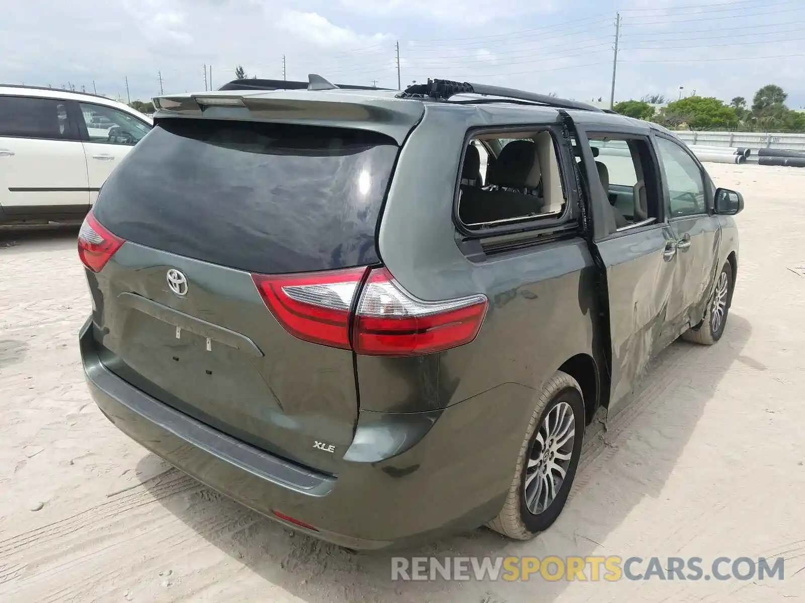 4 Фотография поврежденного автомобиля 5TDYZ3DCXLS036116 TOYOTA SIENNA 2020