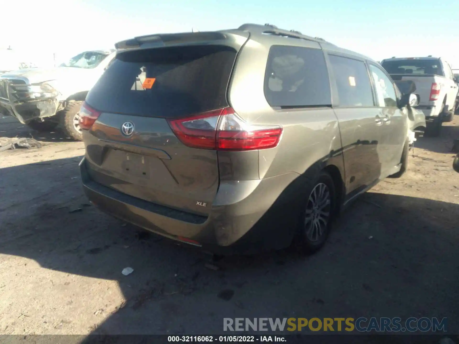 4 Фотография поврежденного автомобиля 5TDYZ3DCXLS037802 TOYOTA SIENNA 2020