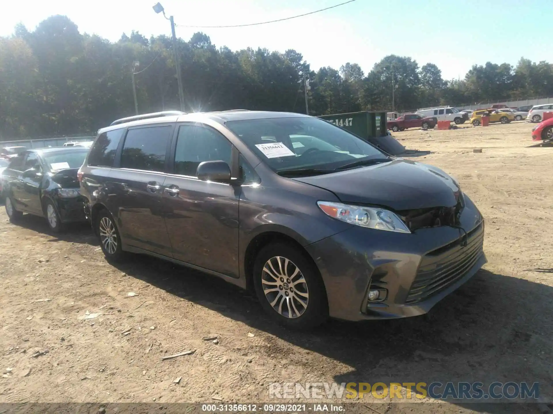 1 Photograph of a damaged car 5TDYZ3DCXLS038772 TOYOTA SIENNA 2020