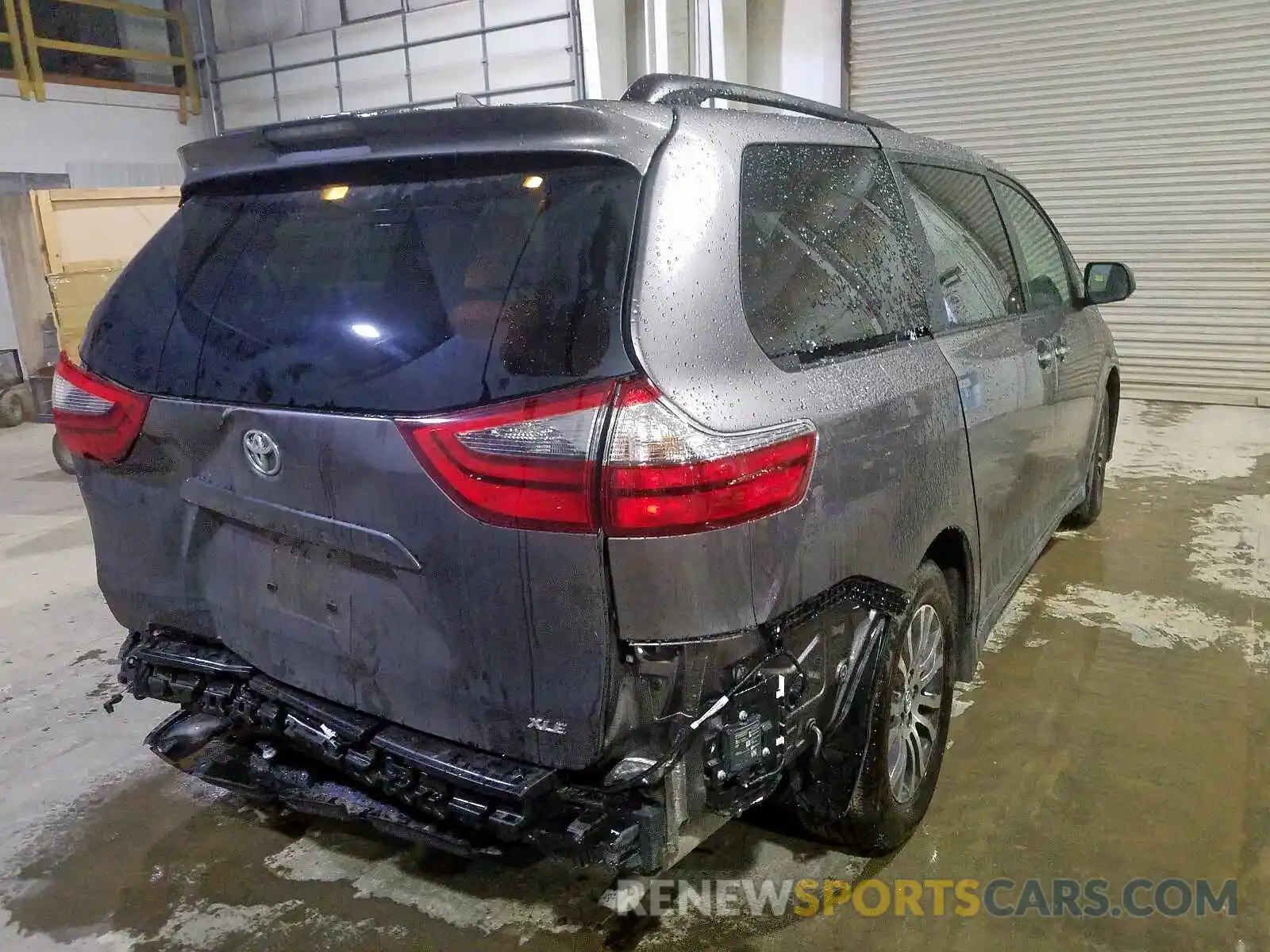 4 Photograph of a damaged car 5TDYZ3DCXLS038836 TOYOTA SIENNA 2020