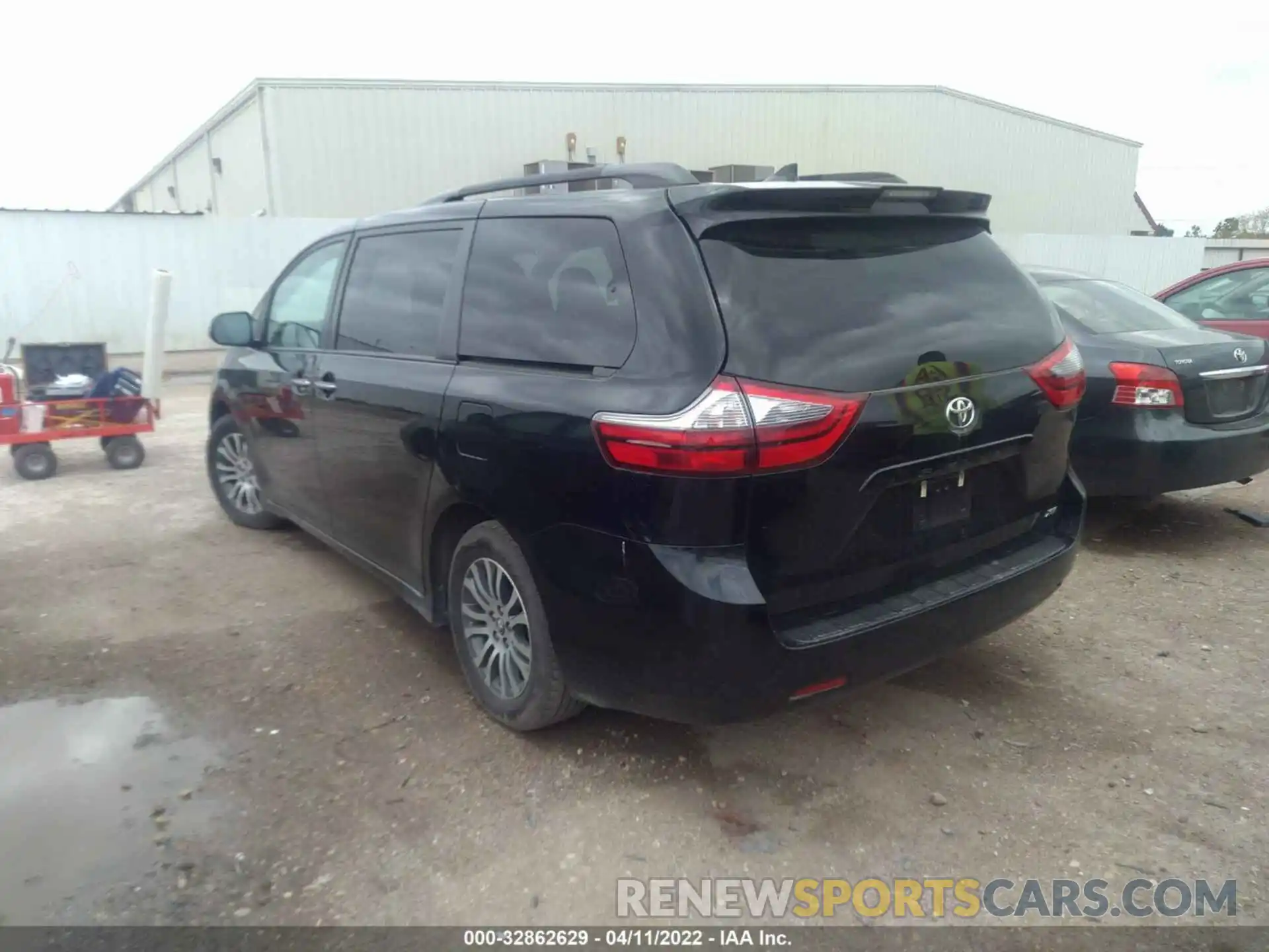 3 Фотография поврежденного автомобиля 5TDYZ3DCXLS041848 TOYOTA SIENNA 2020