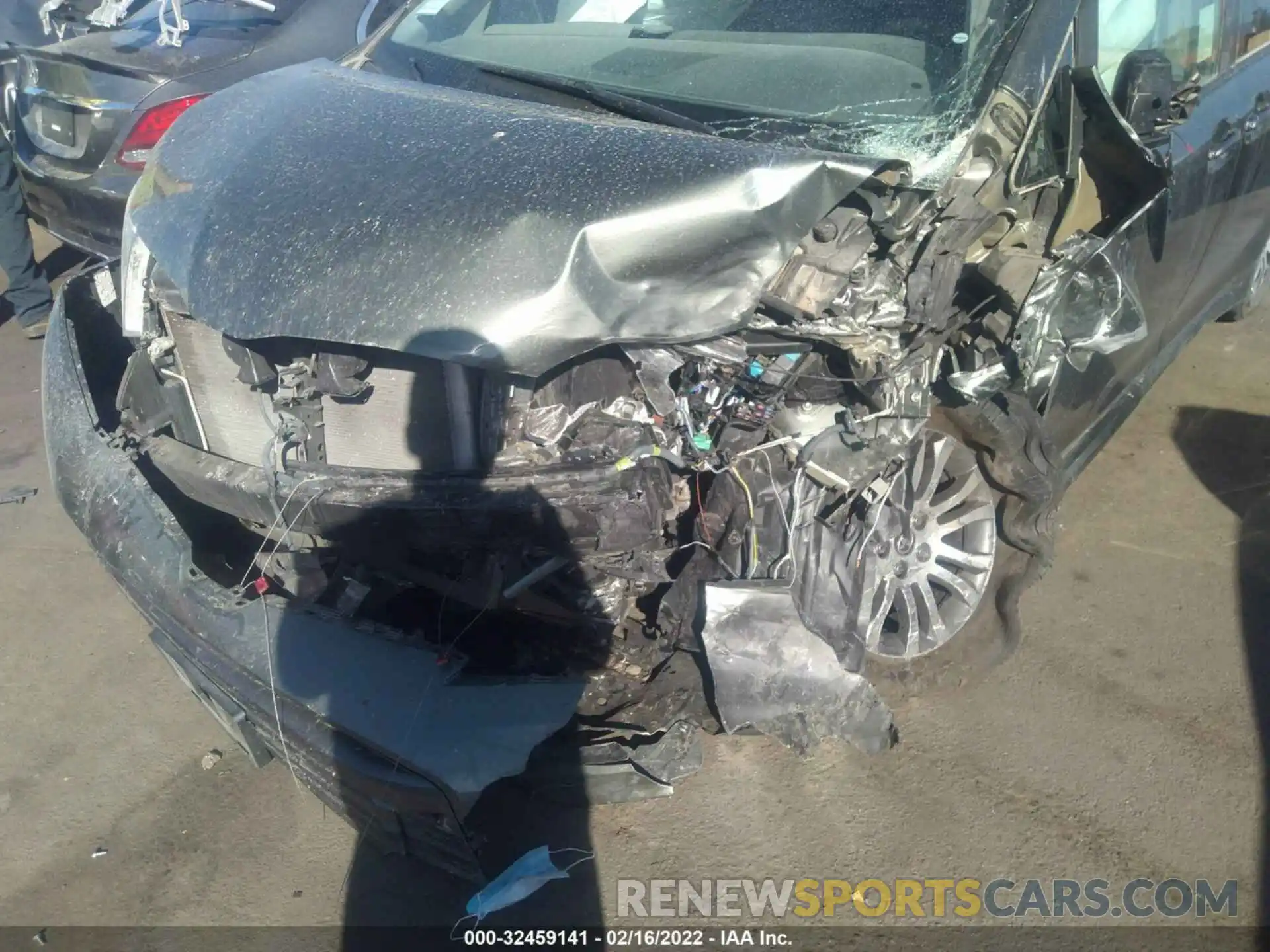 6 Photograph of a damaged car 5TDYZ3DCXLS047827 TOYOTA SIENNA 2020