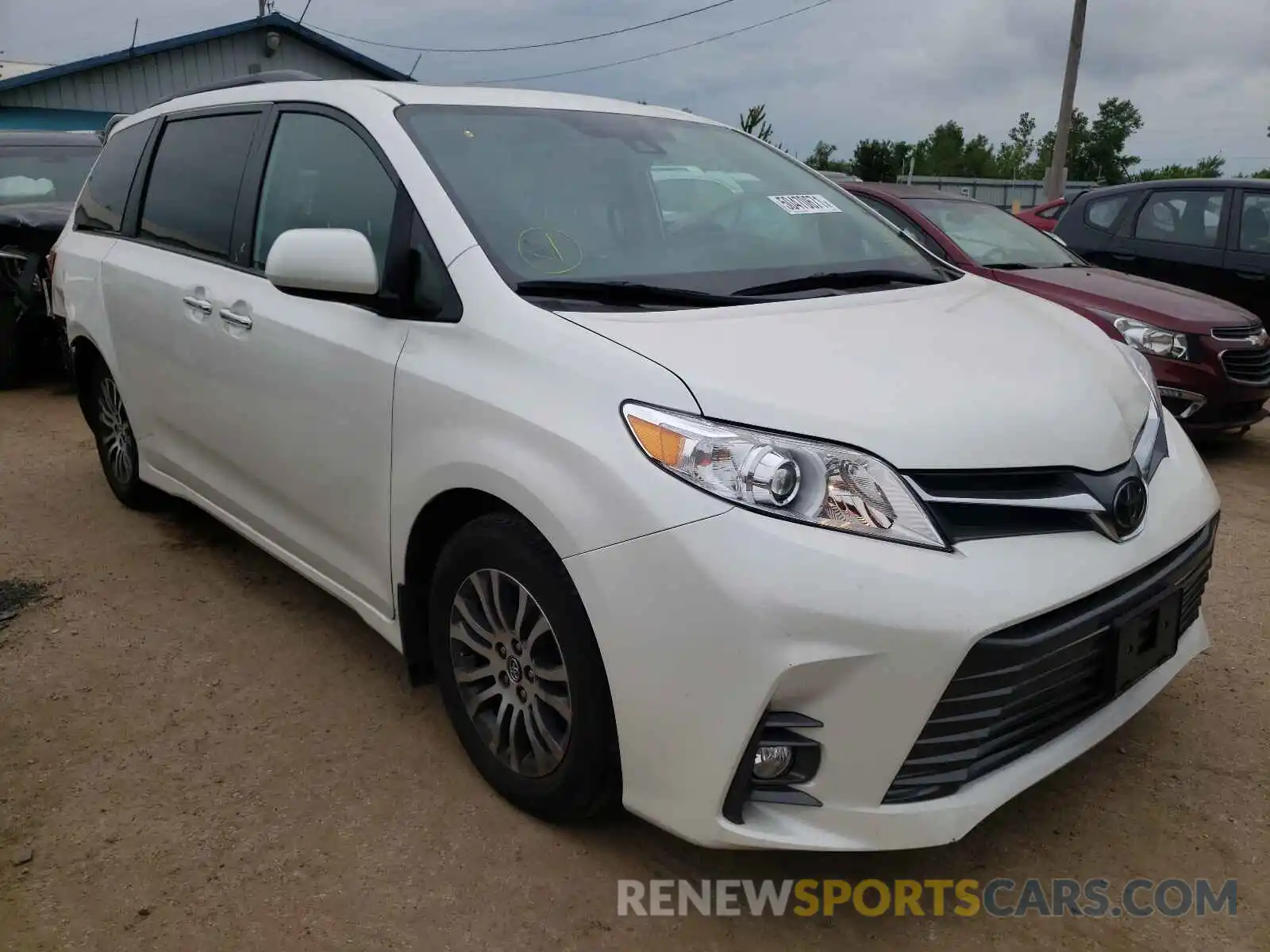 1 Фотография поврежденного автомобиля 5TDYZ3DCXLS049805 TOYOTA SIENNA 2020