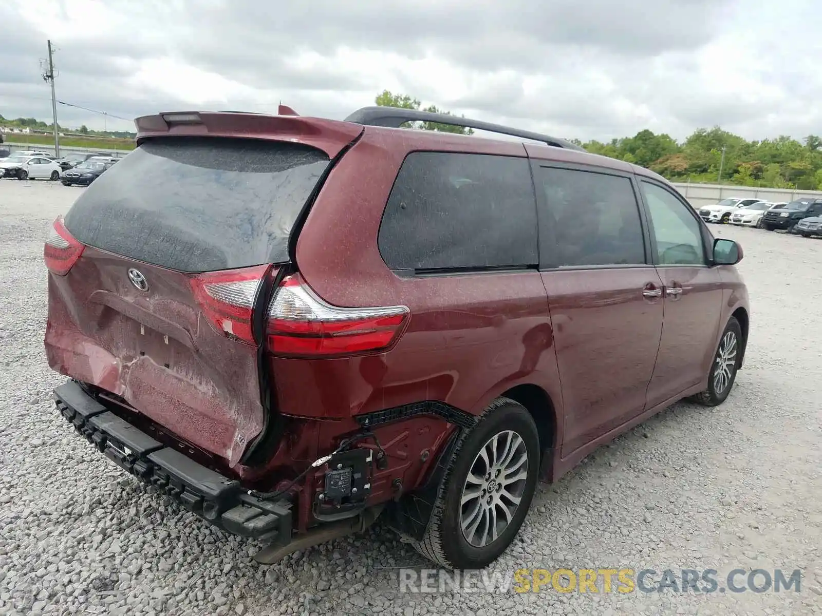 4 Photograph of a damaged car 5TDYZ3DCXLS050016 TOYOTA SIENNA 2020
