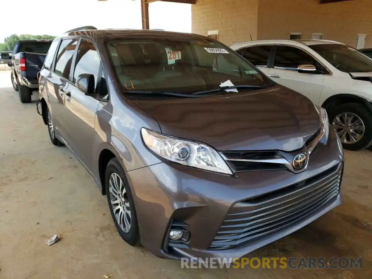 1 Photograph of a damaged car 5TDYZ3DCXLS058679 TOYOTA SIENNA 2020