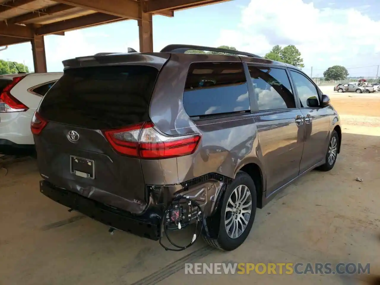 4 Photograph of a damaged car 5TDYZ3DCXLS058679 TOYOTA SIENNA 2020