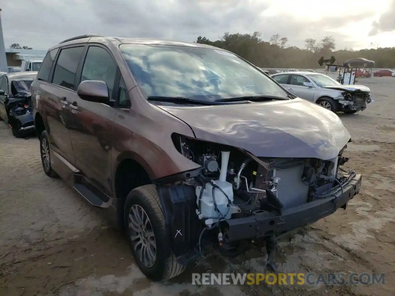 1 Photograph of a damaged car 5TDYZ3DCXLS066829 TOYOTA SIENNA 2020