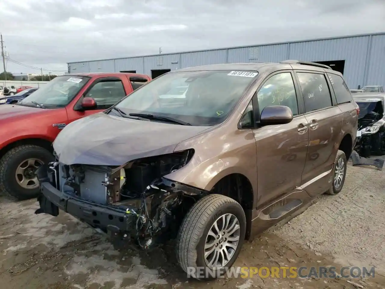 2 Photograph of a damaged car 5TDYZ3DCXLS066829 TOYOTA SIENNA 2020