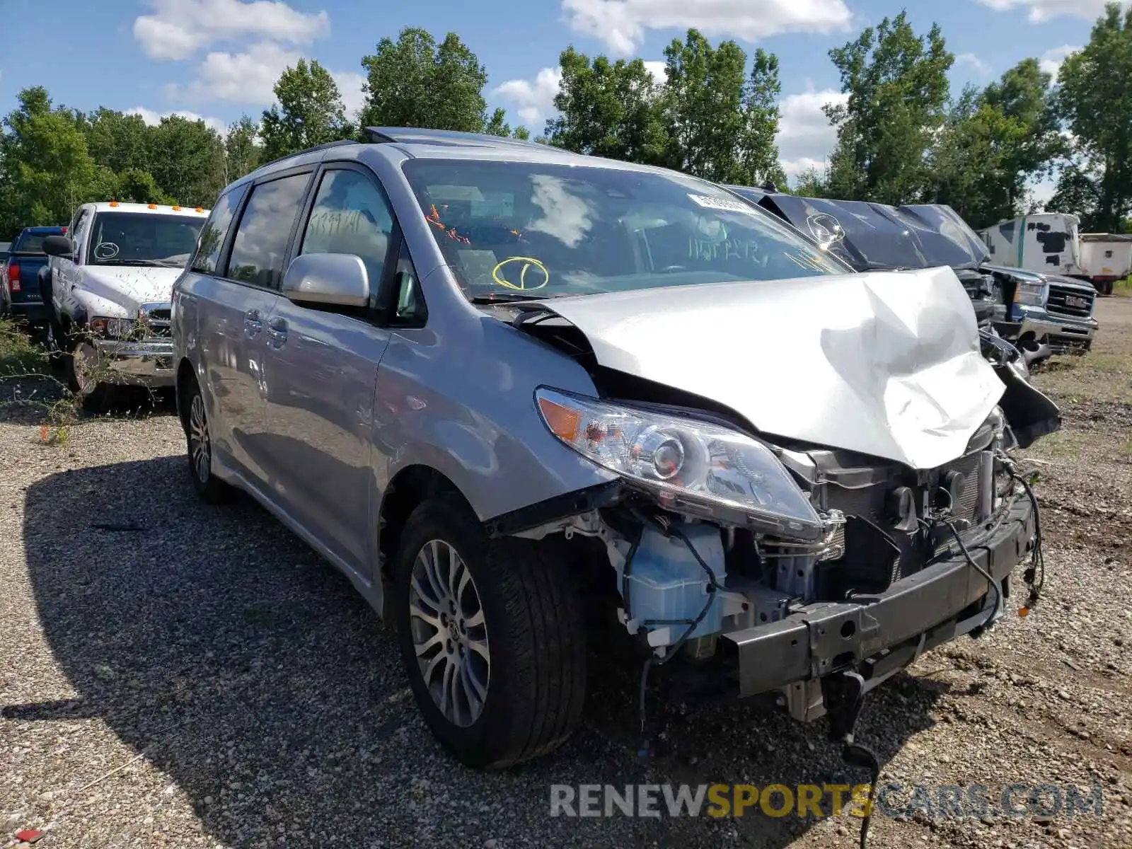 1 Photograph of a damaged car 5TDYZ3DCXLS068161 TOYOTA SIENNA 2020