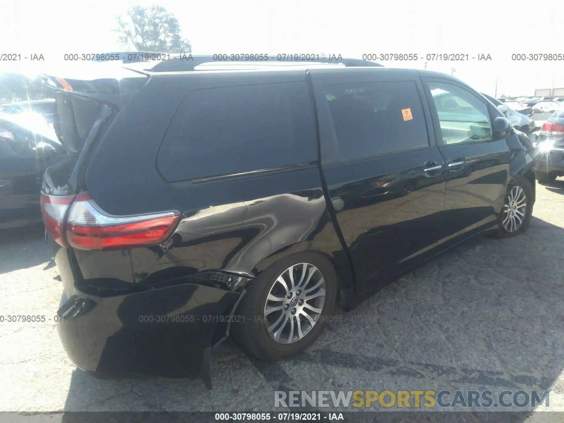 4 Фотография поврежденного автомобиля 5TDYZ3DCXLS086241 TOYOTA SIENNA 2020