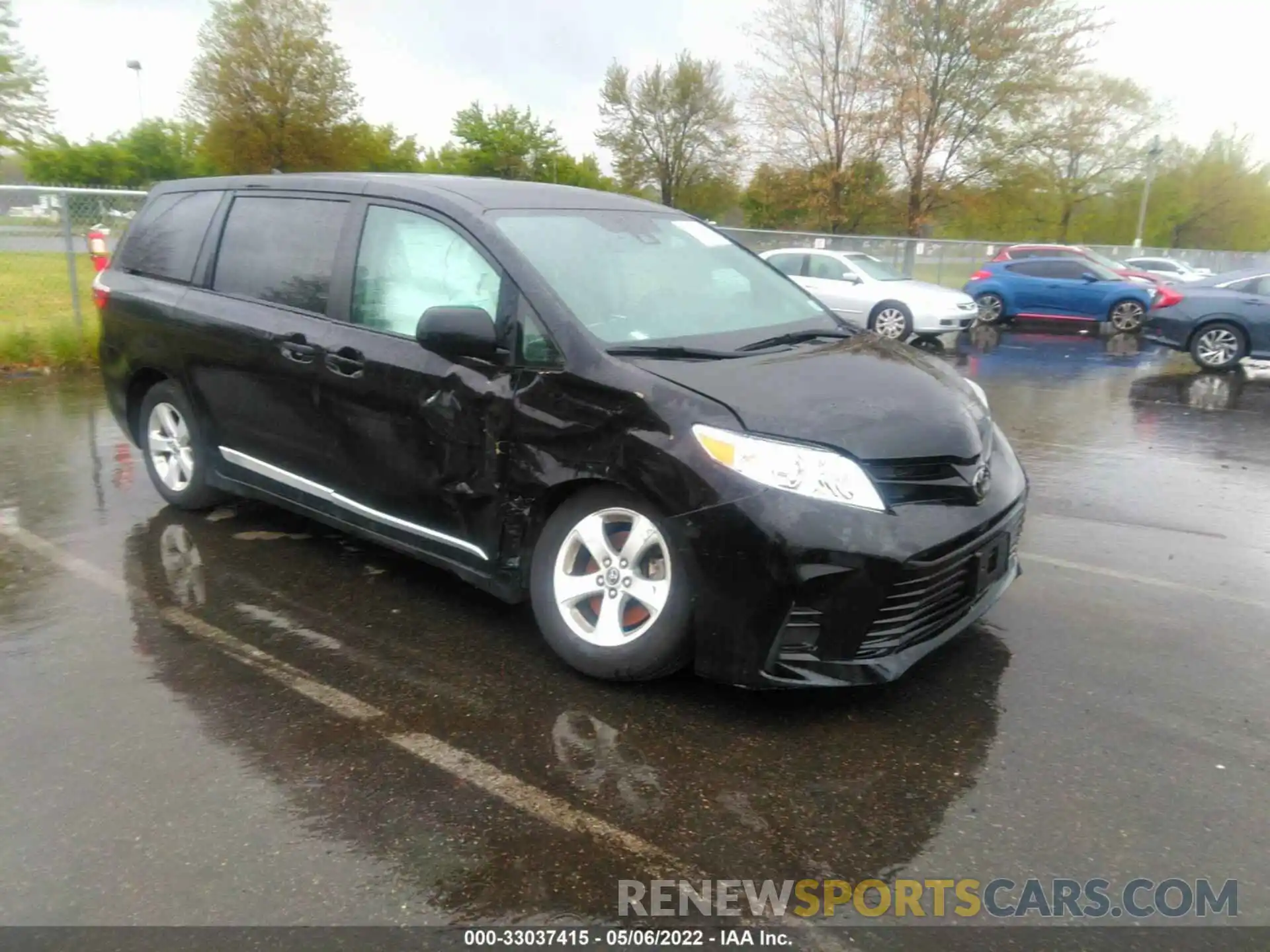 1 Photograph of a damaged car 5TDZZ3DC0LS032404 TOYOTA SIENNA 2020