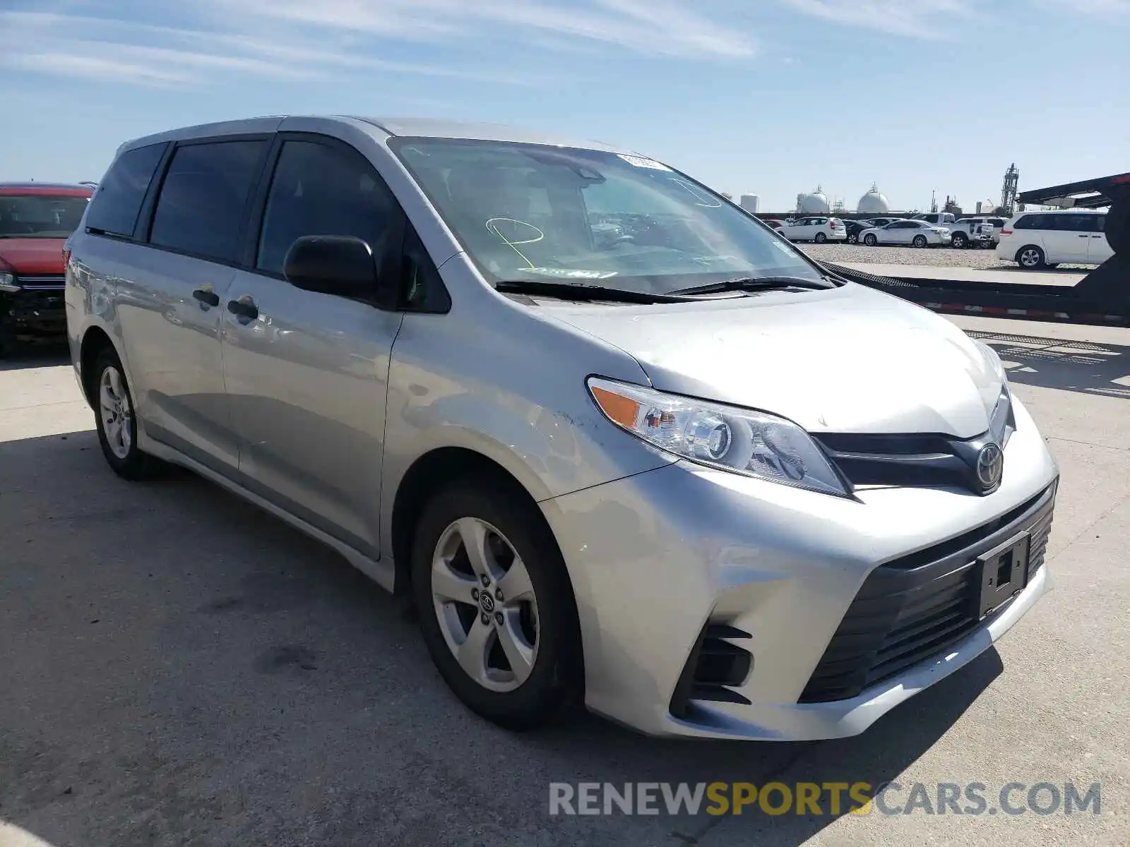 1 Photograph of a damaged car 5TDZZ3DC0LS034783 TOYOTA SIENNA 2020