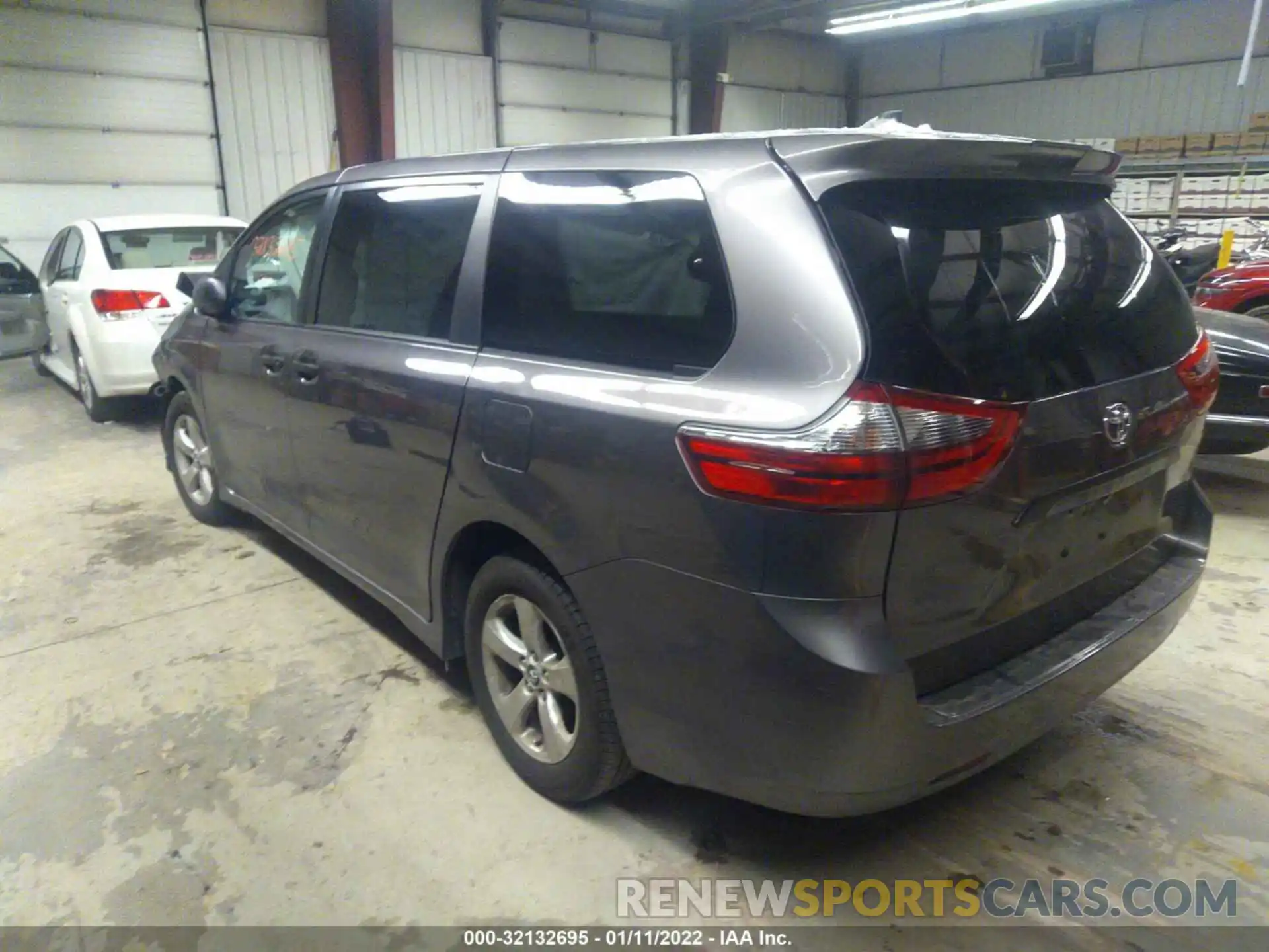 3 Фотография поврежденного автомобиля 5TDZZ3DC0LS055567 TOYOTA SIENNA 2020