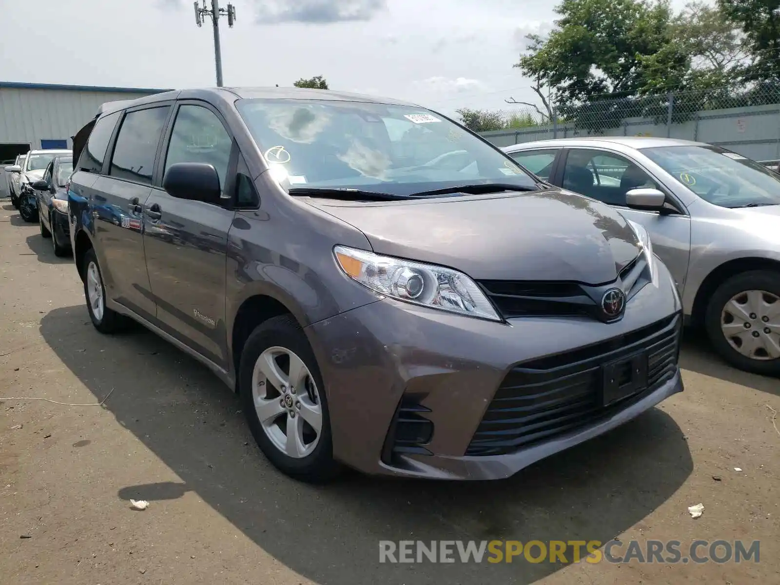 1 Photograph of a damaged car 5TDZZ3DC1LS075925 TOYOTA SIENNA 2020