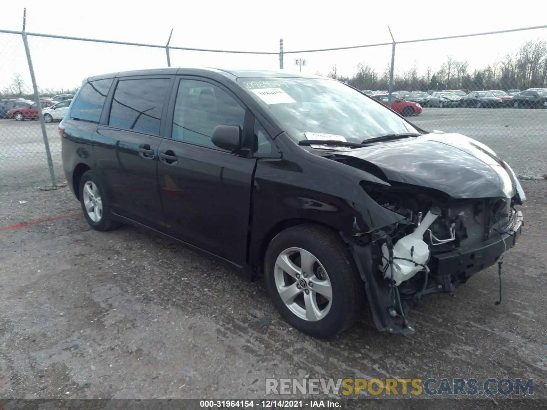 1 Photograph of a damaged car 5TDZZ3DC1LS076010 TOYOTA SIENNA 2020