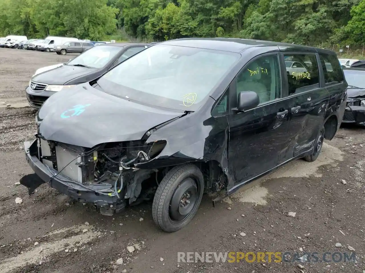 2 Photograph of a damaged car 5TDZZ3DC1LS081353 TOYOTA SIENNA 2020