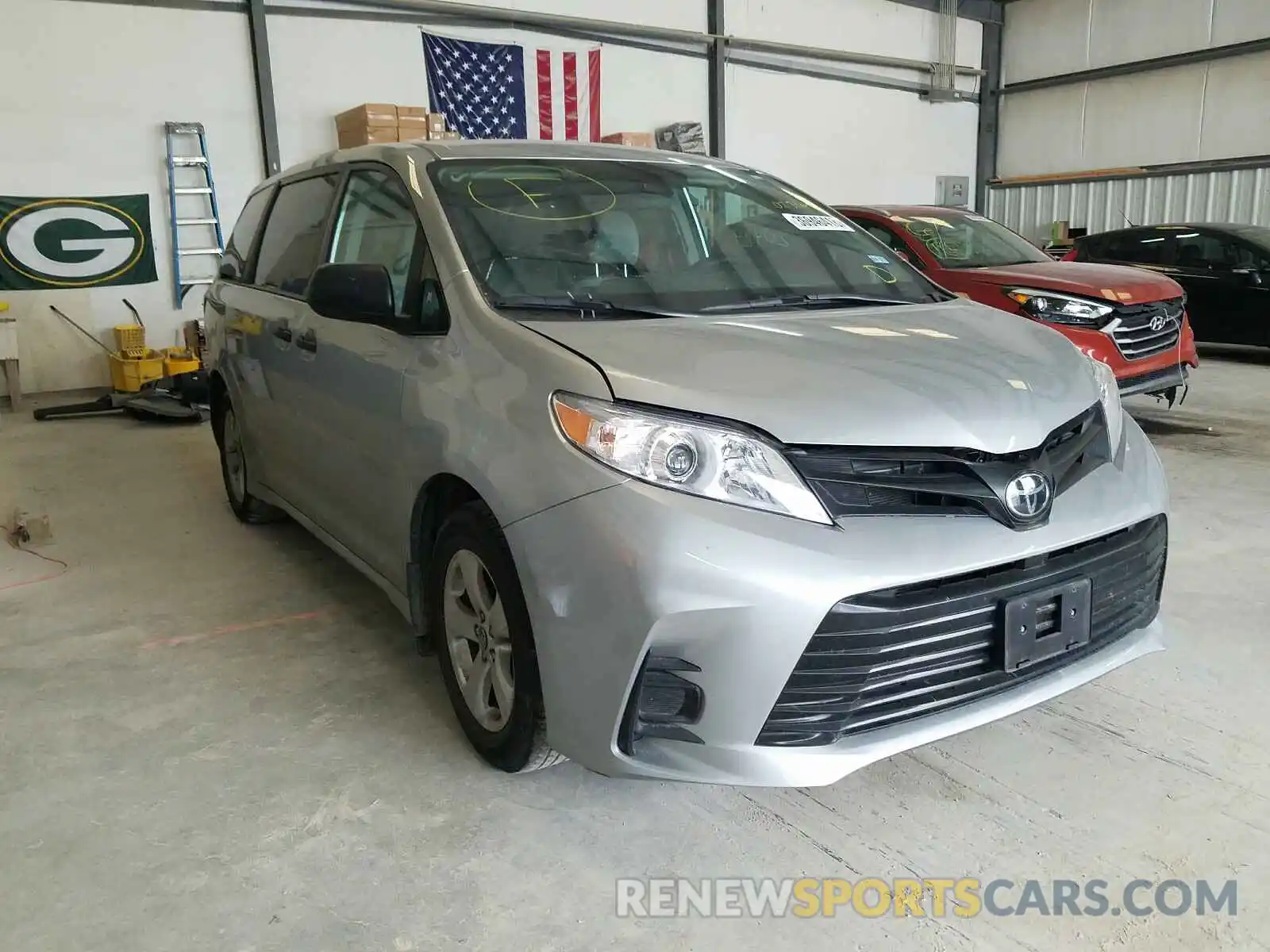 1 Photograph of a damaged car 5TDZZ3DC2LS023106 TOYOTA SIENNA 2020