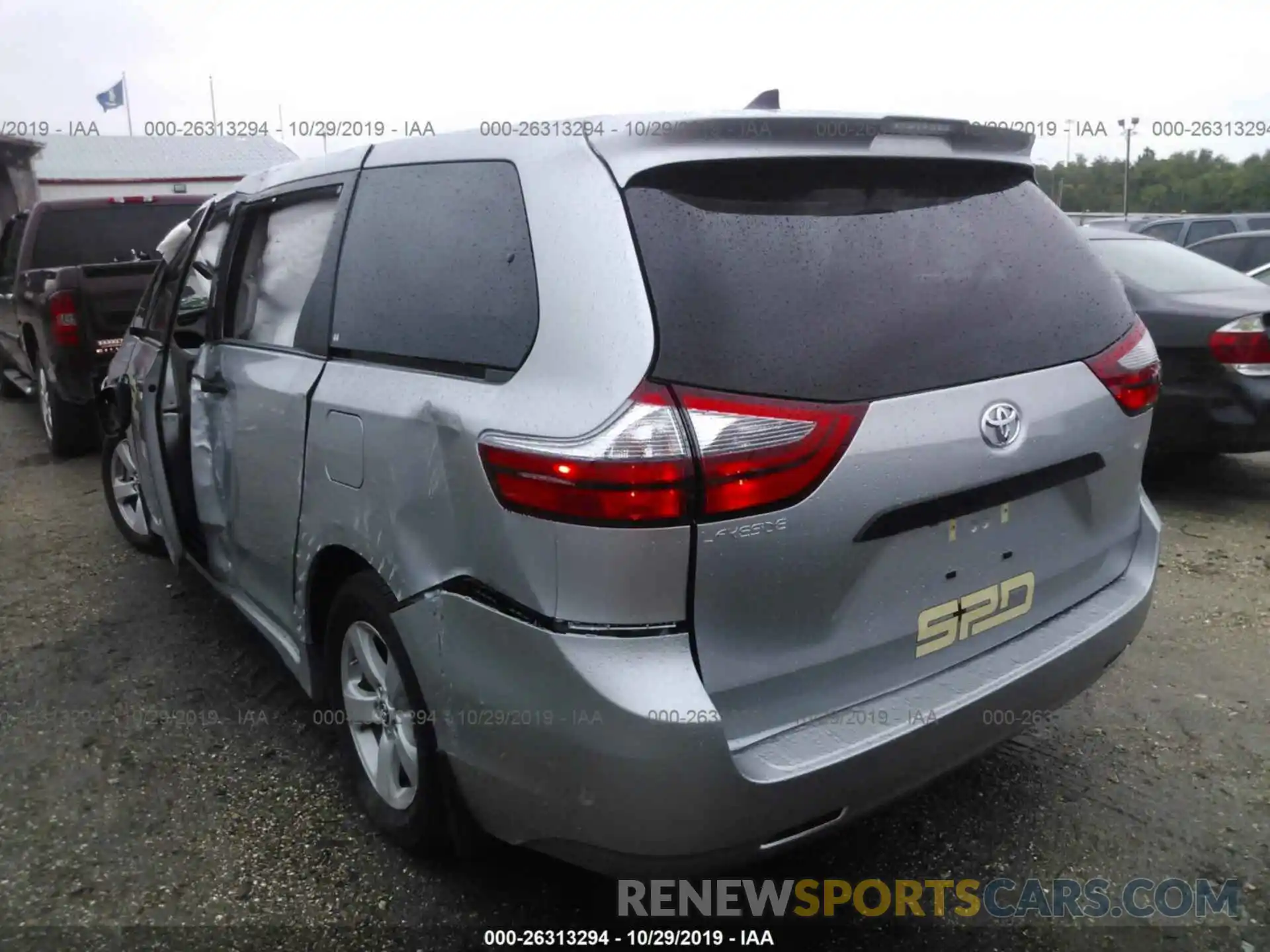 3 Photograph of a damaged car 5TDZZ3DC2LS024479 TOYOTA SIENNA 2020