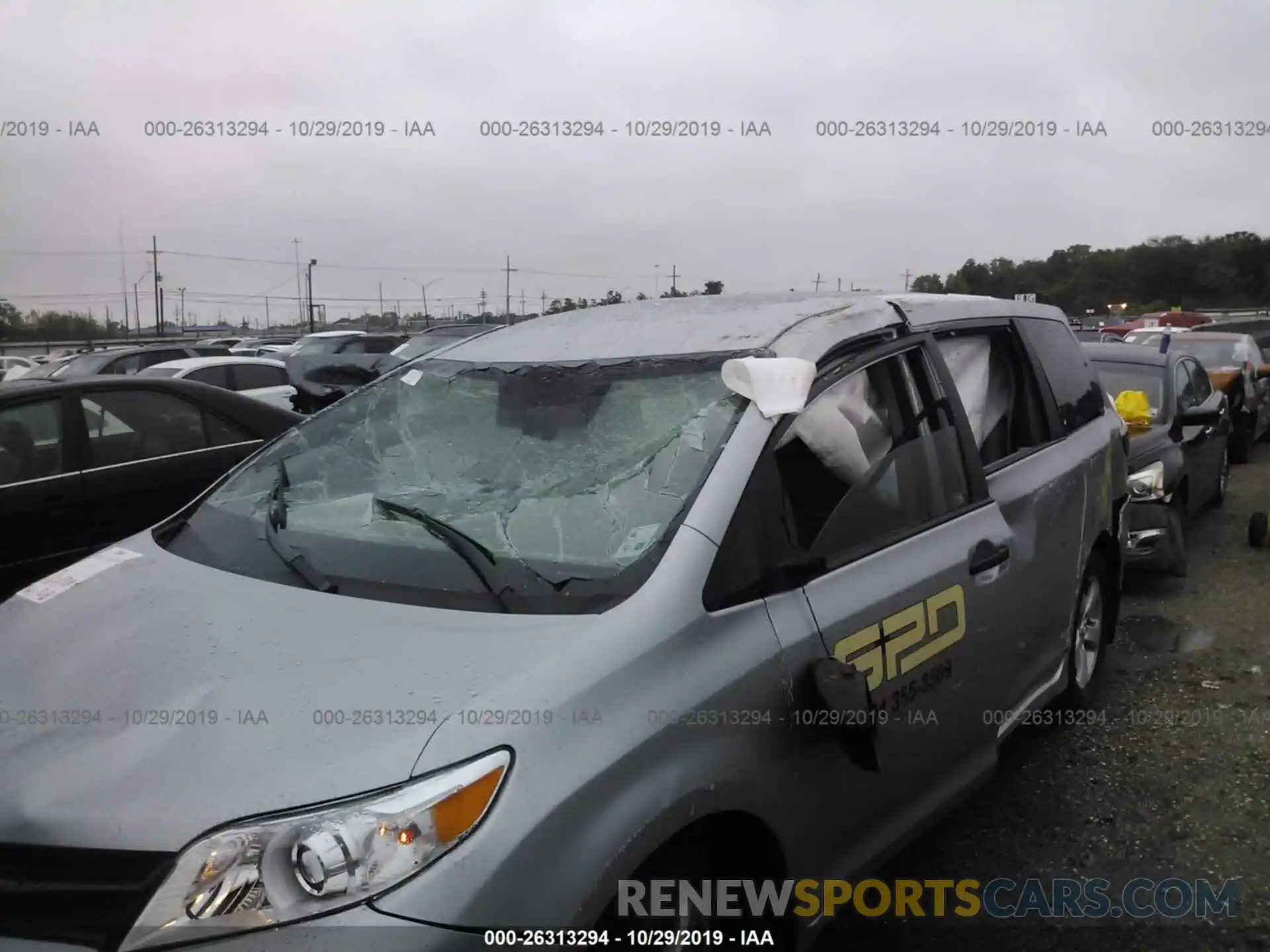 6 Photograph of a damaged car 5TDZZ3DC2LS024479 TOYOTA SIENNA 2020