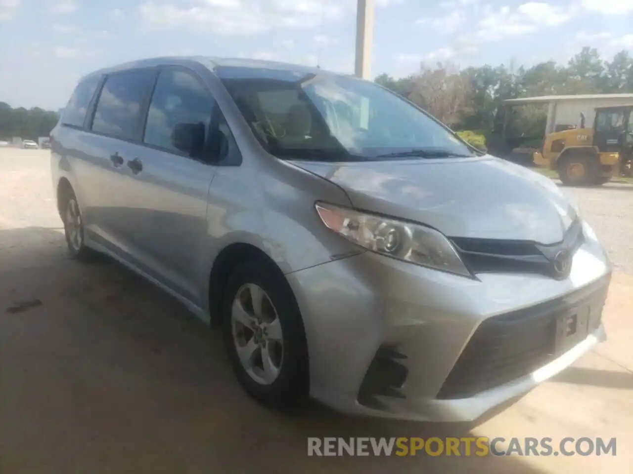 1 Photograph of a damaged car 5TDZZ3DC2LS030833 TOYOTA SIENNA 2020