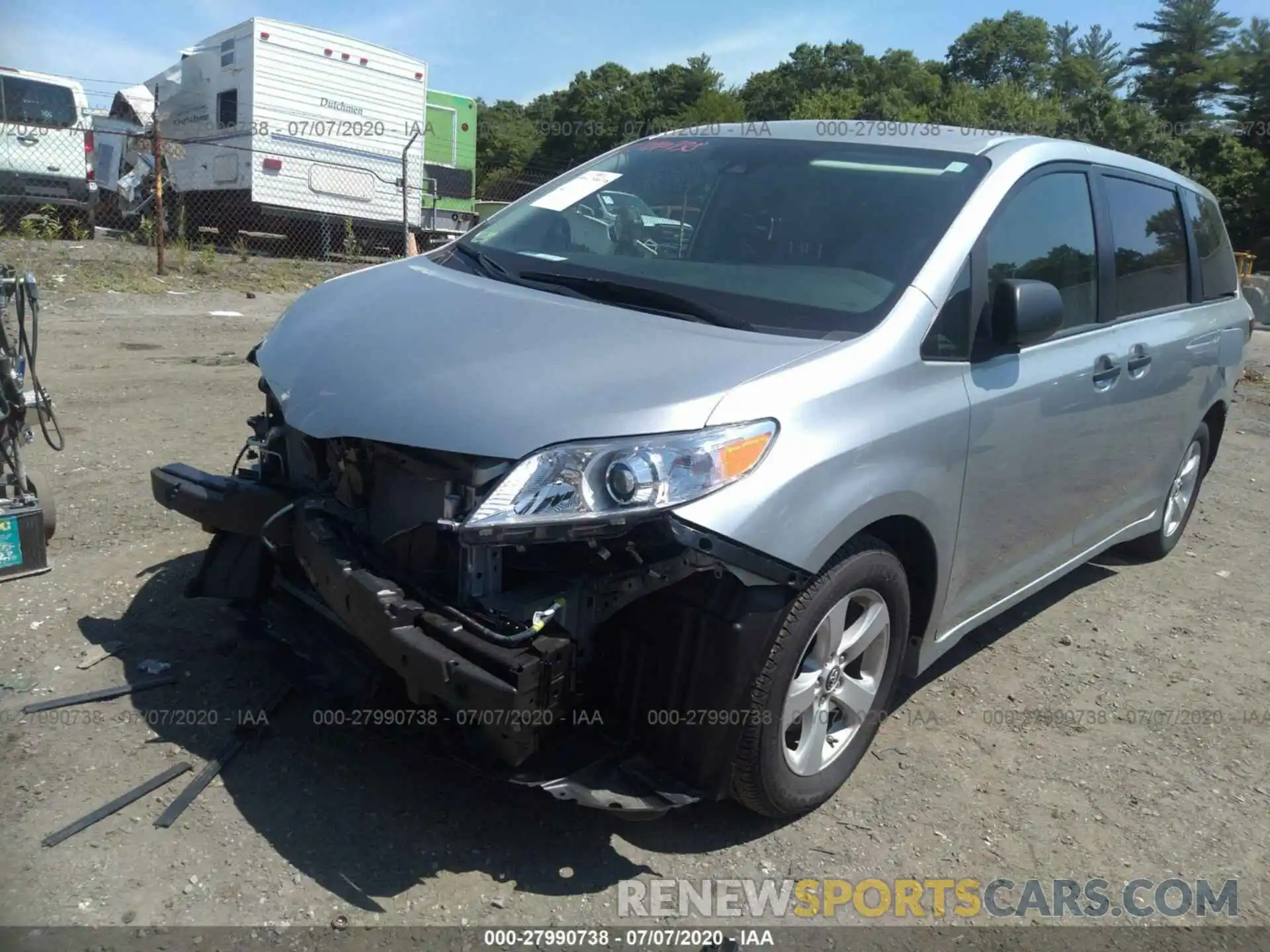 2 Photograph of a damaged car 5TDZZ3DC2LS039385 TOYOTA SIENNA 2020